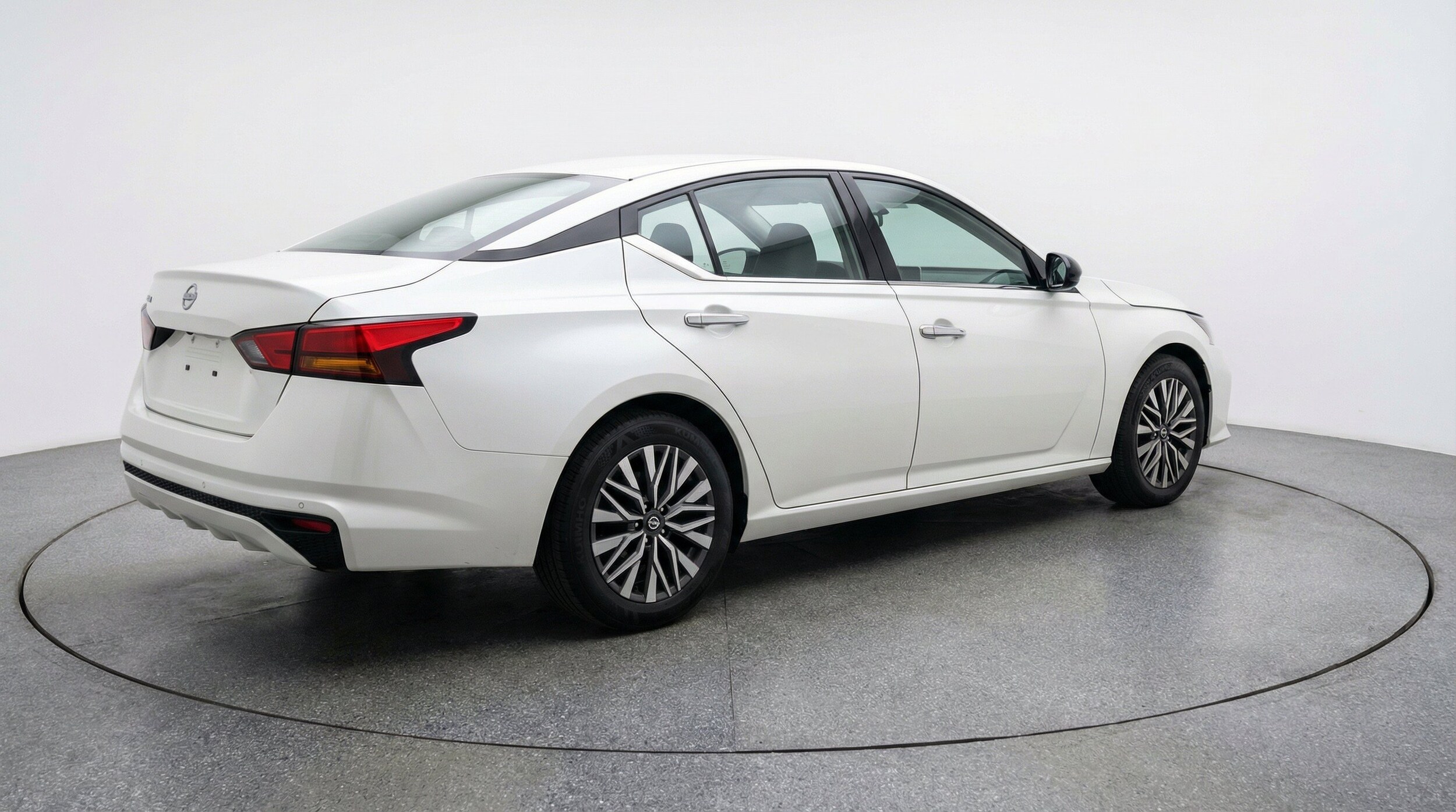 Thumbnail: 2025 Nissan Altima - 9