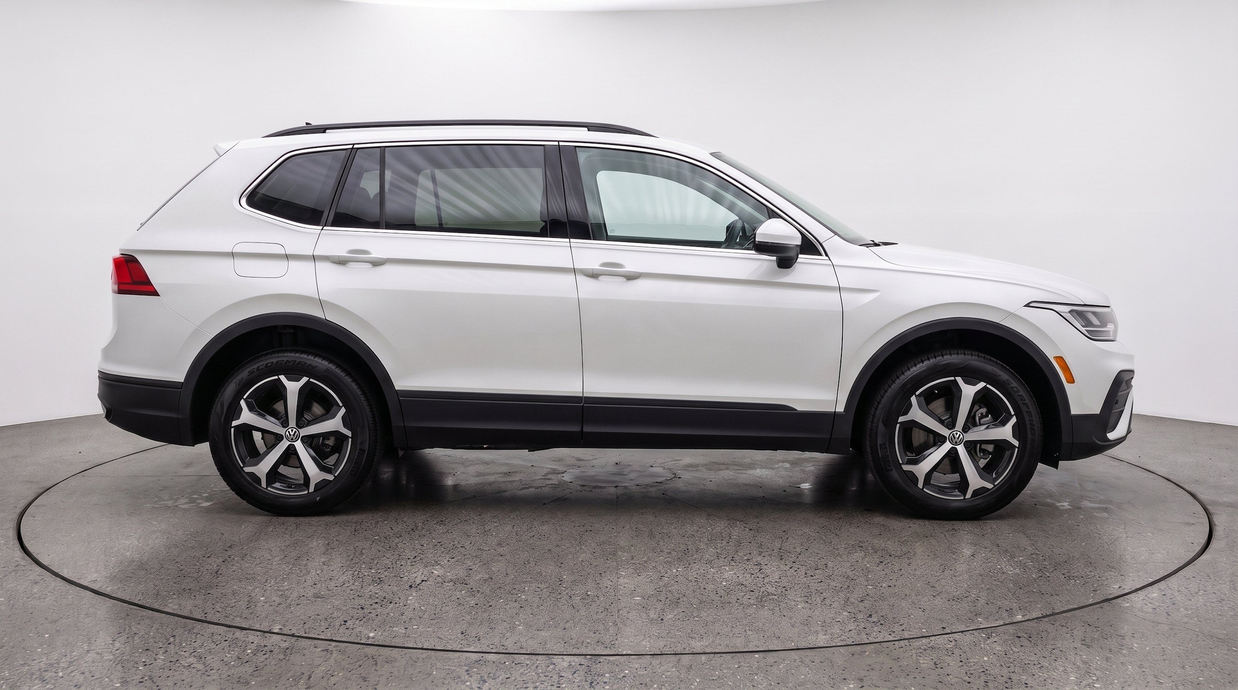 Thumbnail: 2026 Volkswagen Tiguan - 10