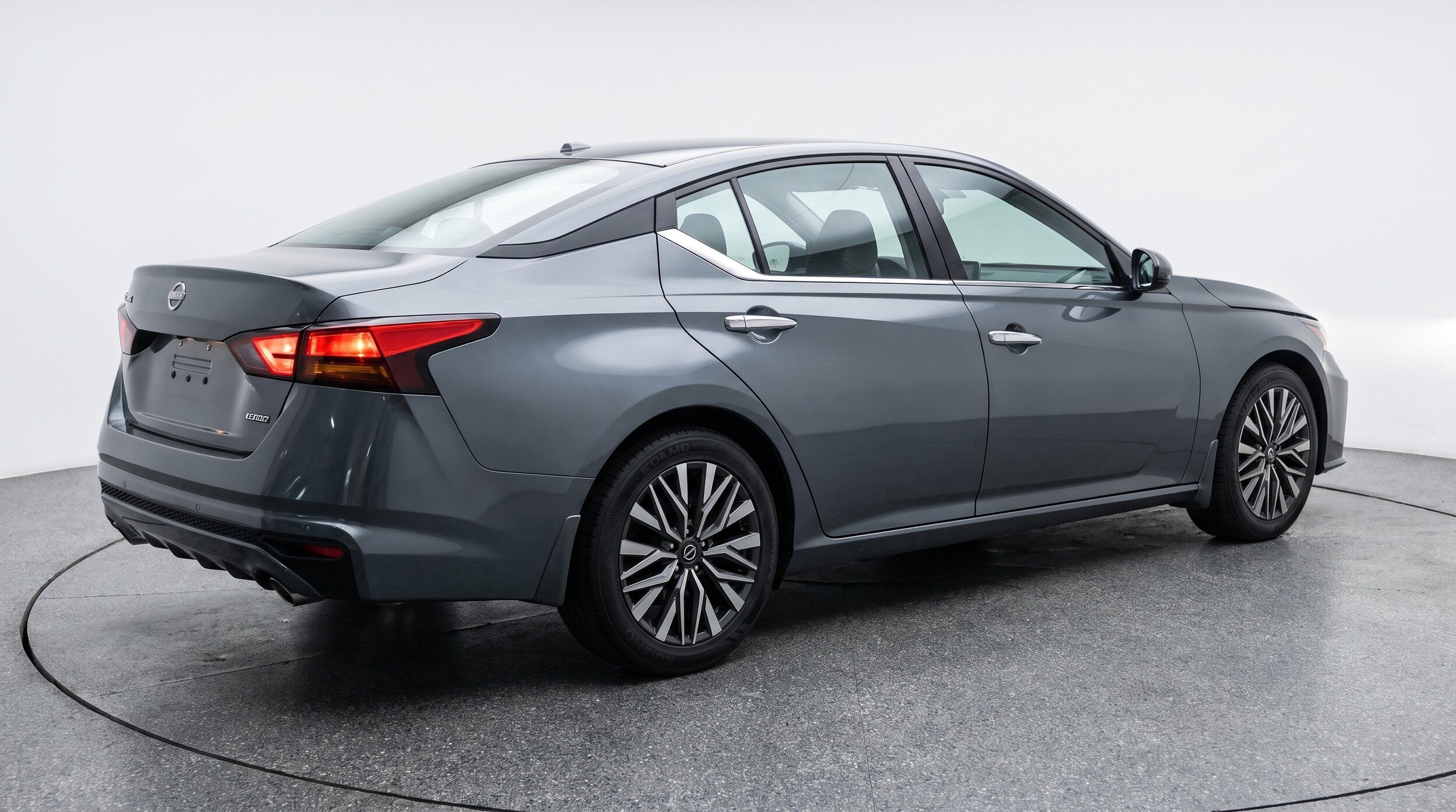 Thumbnail: 2025 Nissan Altima - 9