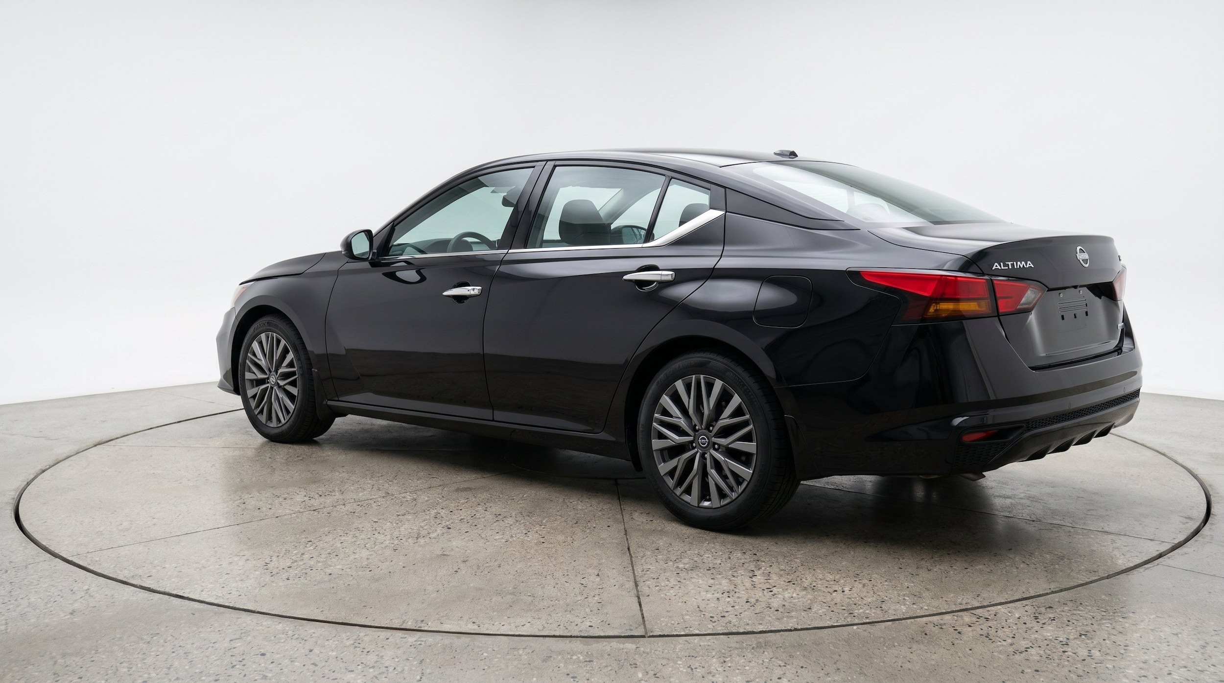 Thumbnail: 2025 Nissan Altima - 6