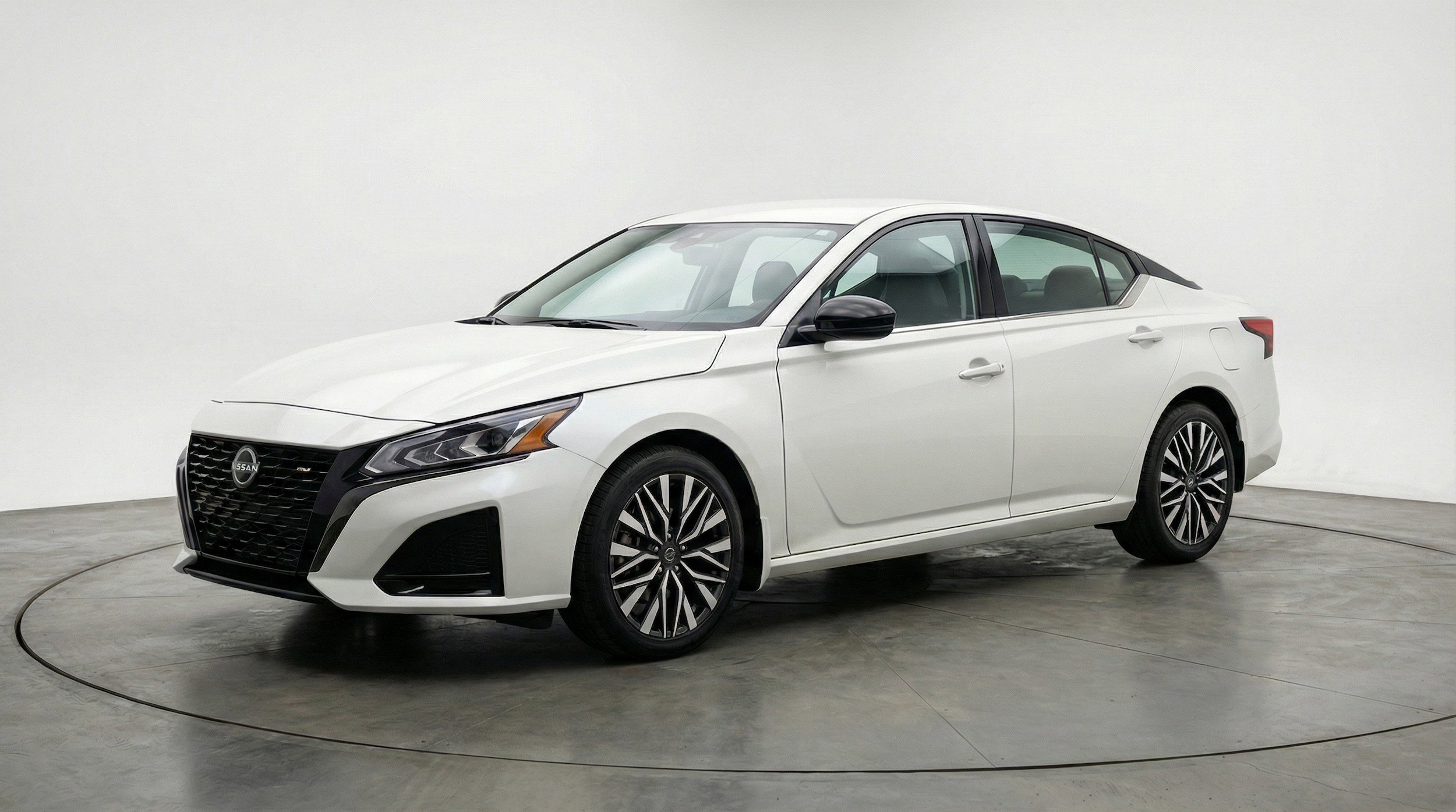 Thumbnail: 2025 Nissan Altima - 3