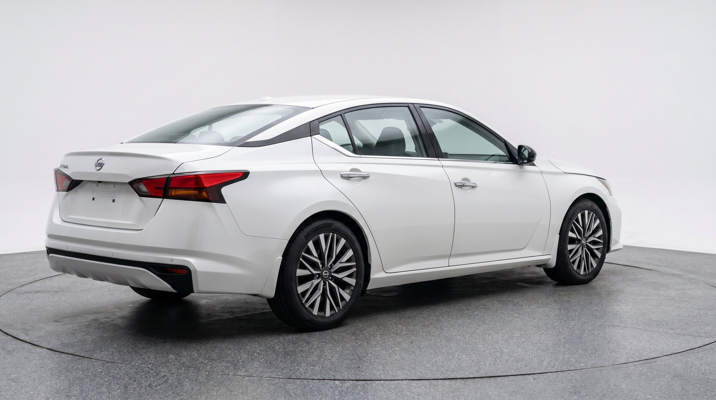 Thumbnail: 2025 Nissan Altima - 9