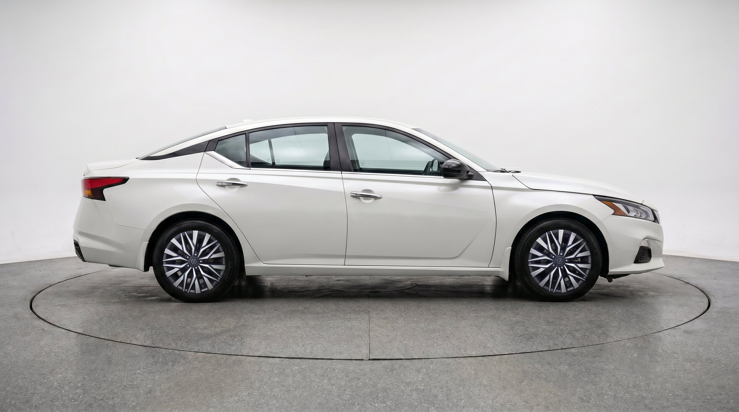 Thumbnail: 2025 Nissan Altima - 11