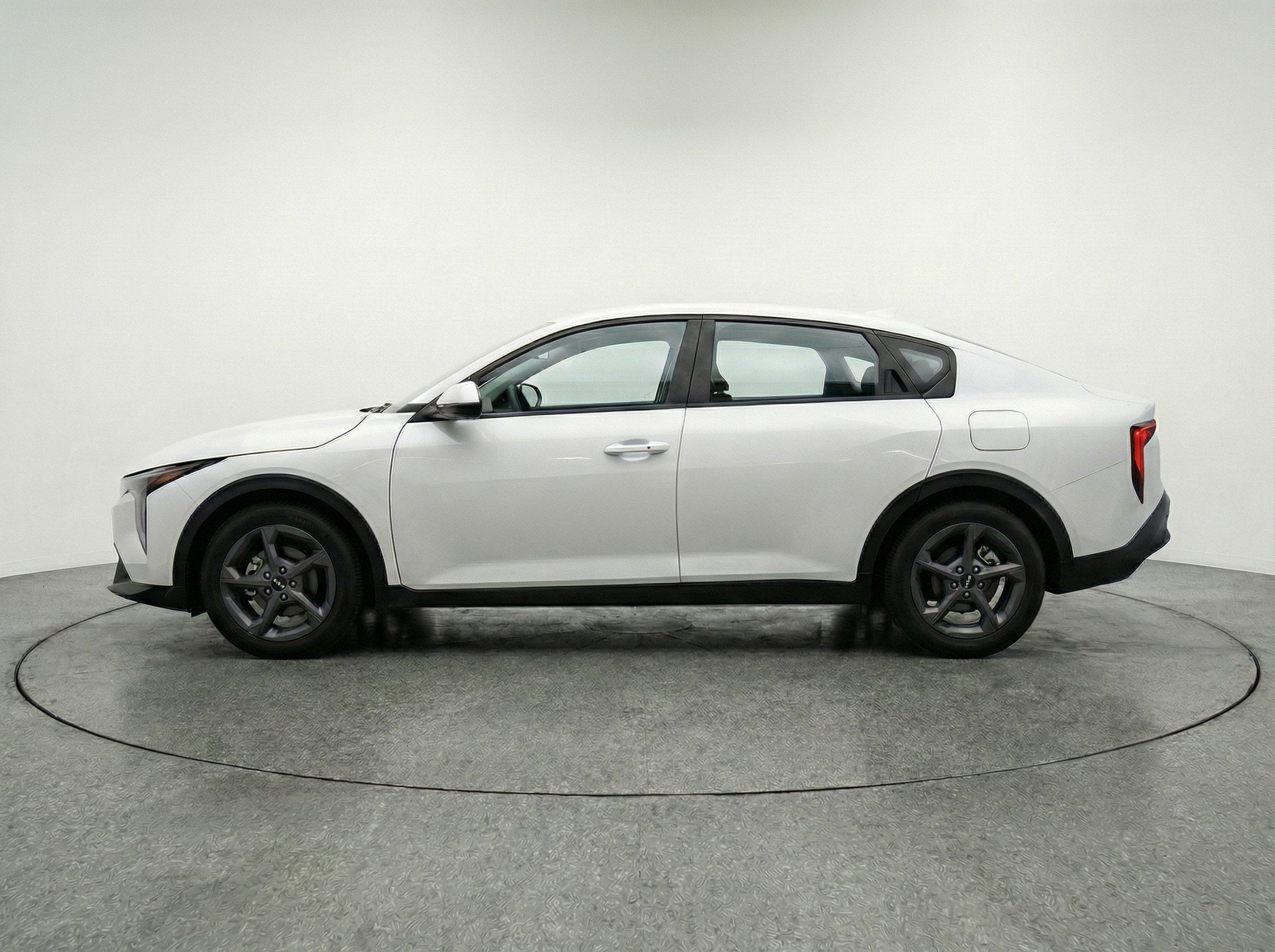 Thumbnail: 2025 Kia K4 - 4