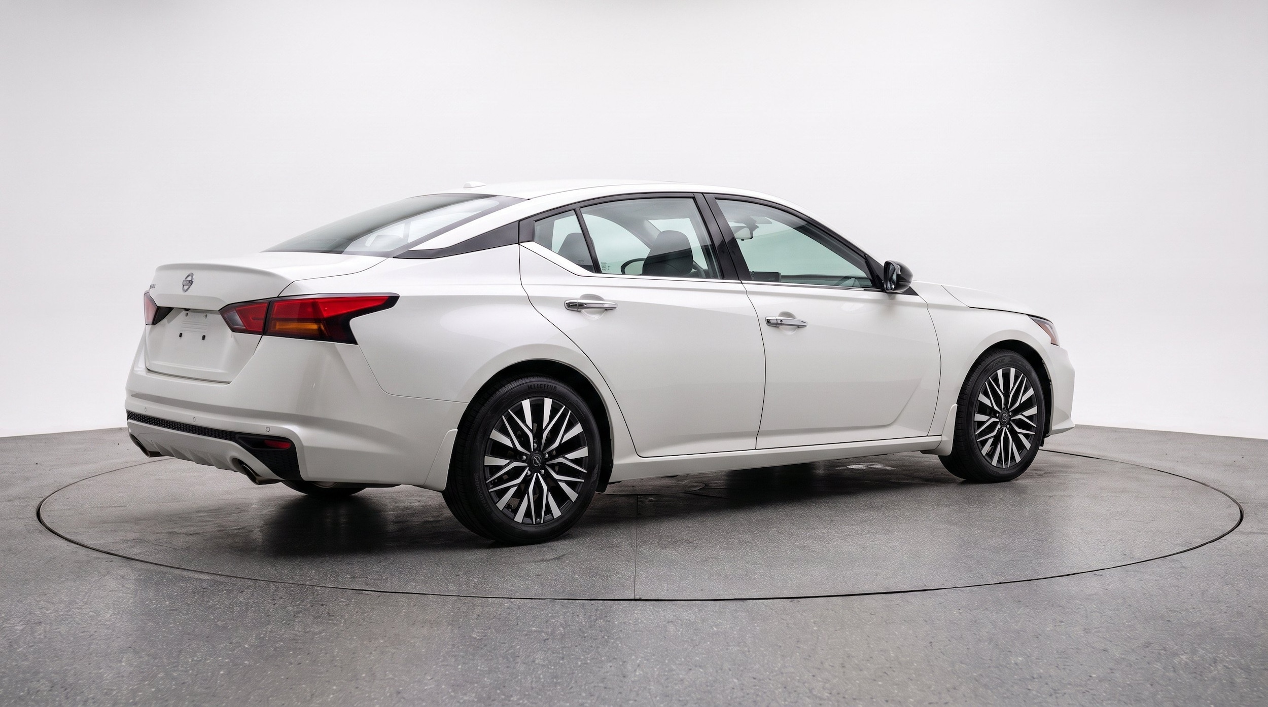 Thumbnail: 2025 Nissan Altima - 9