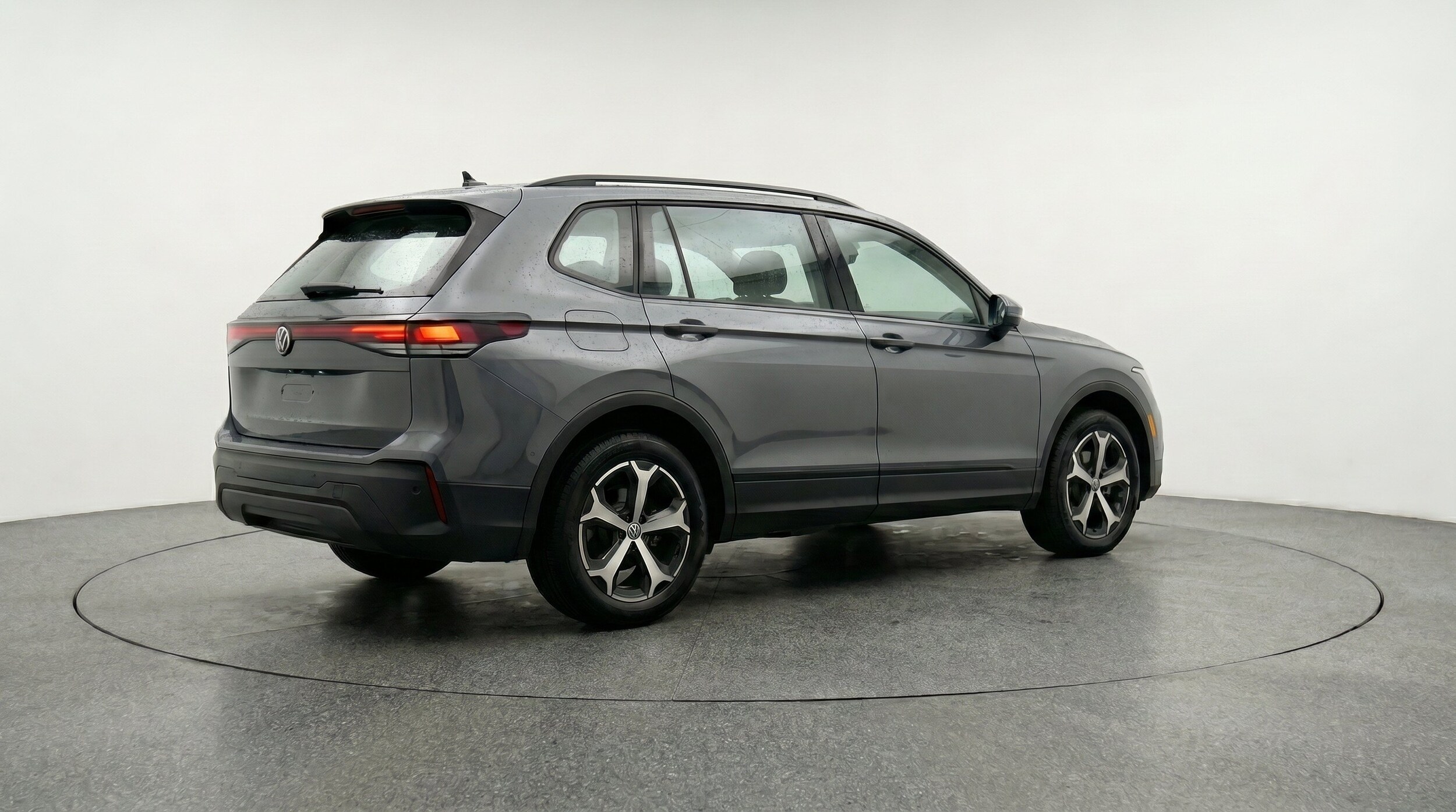 Thumbnail: 2026 Volkswagen Tiguan - 9