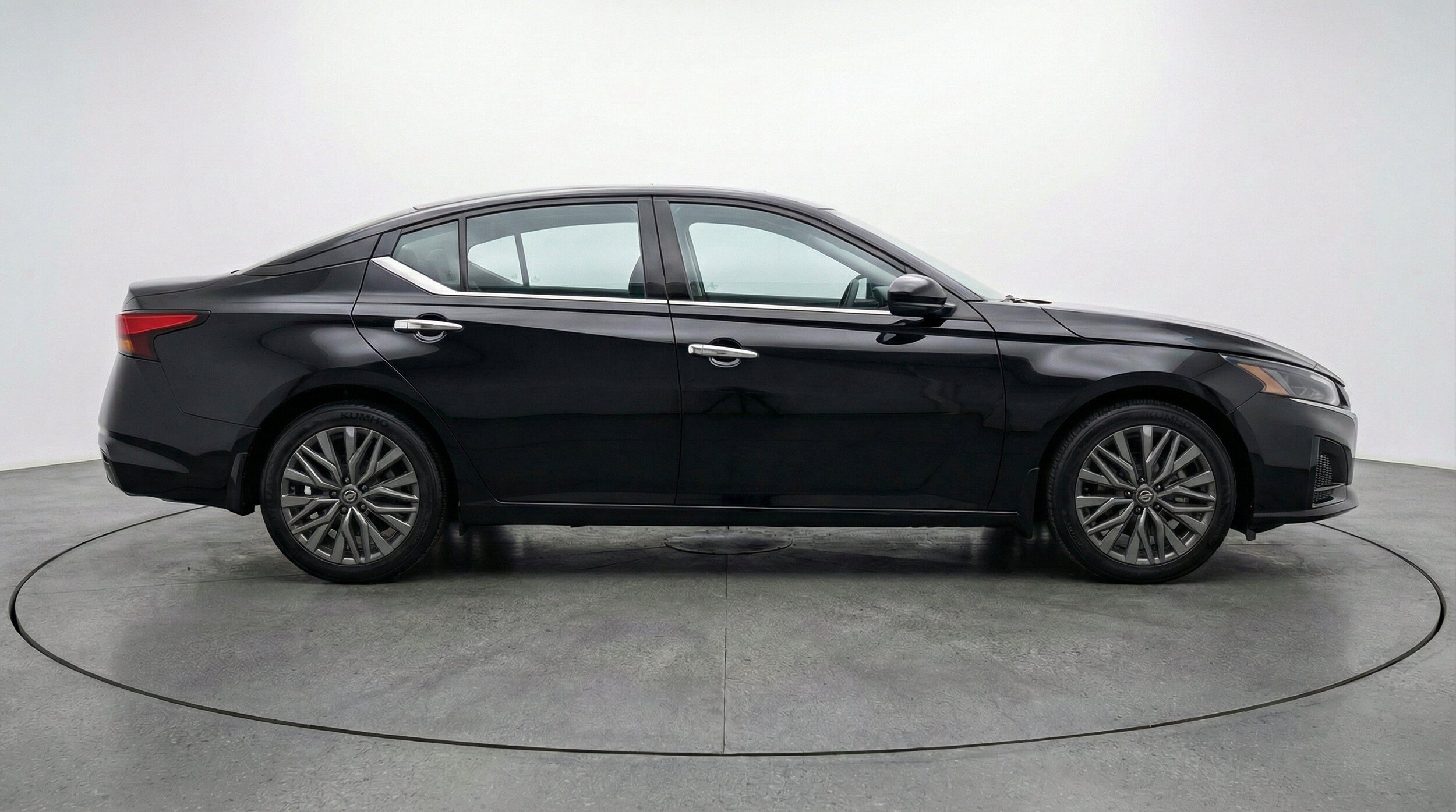 Thumbnail: 2025 Nissan Altima - 11