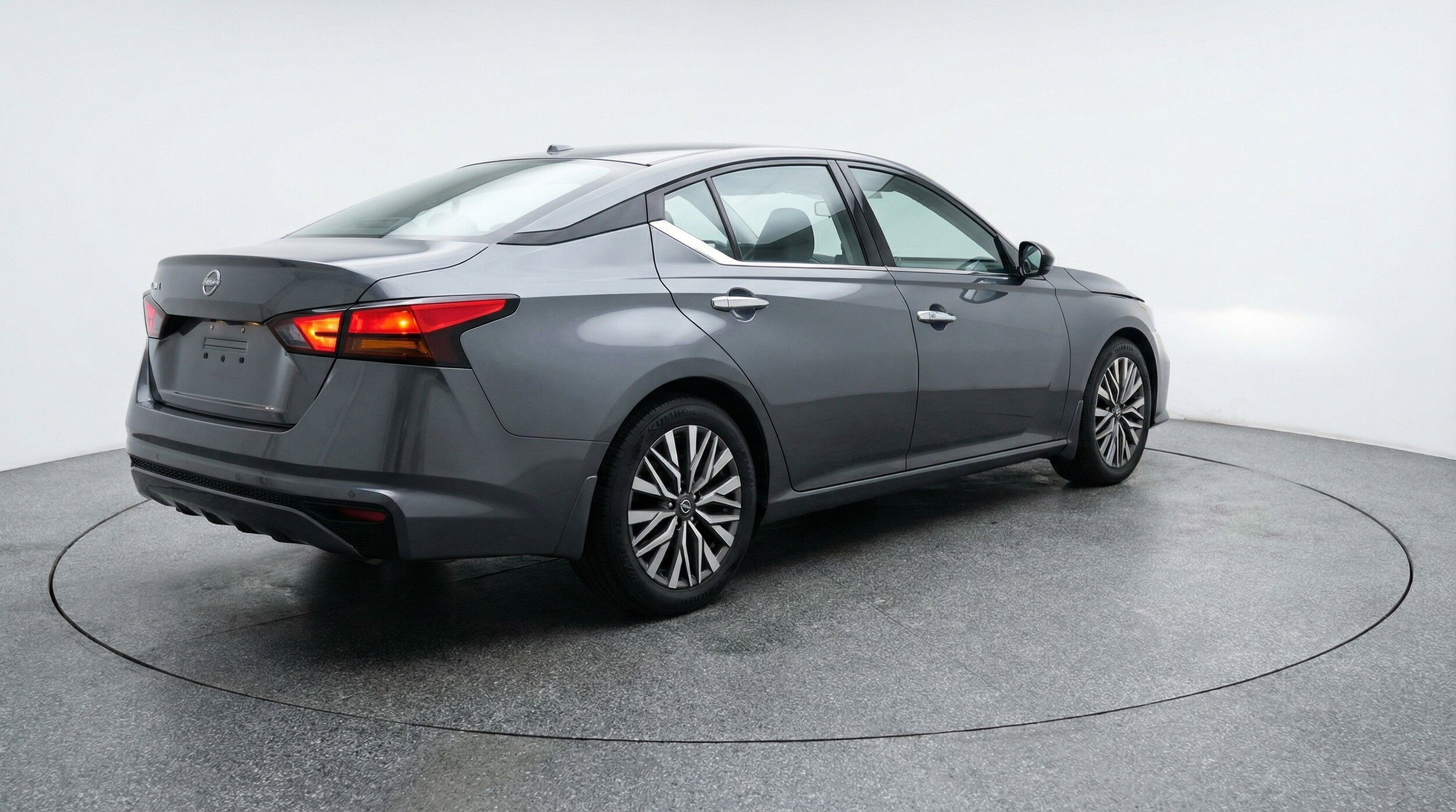 Thumbnail: 2025 Nissan Altima - 9