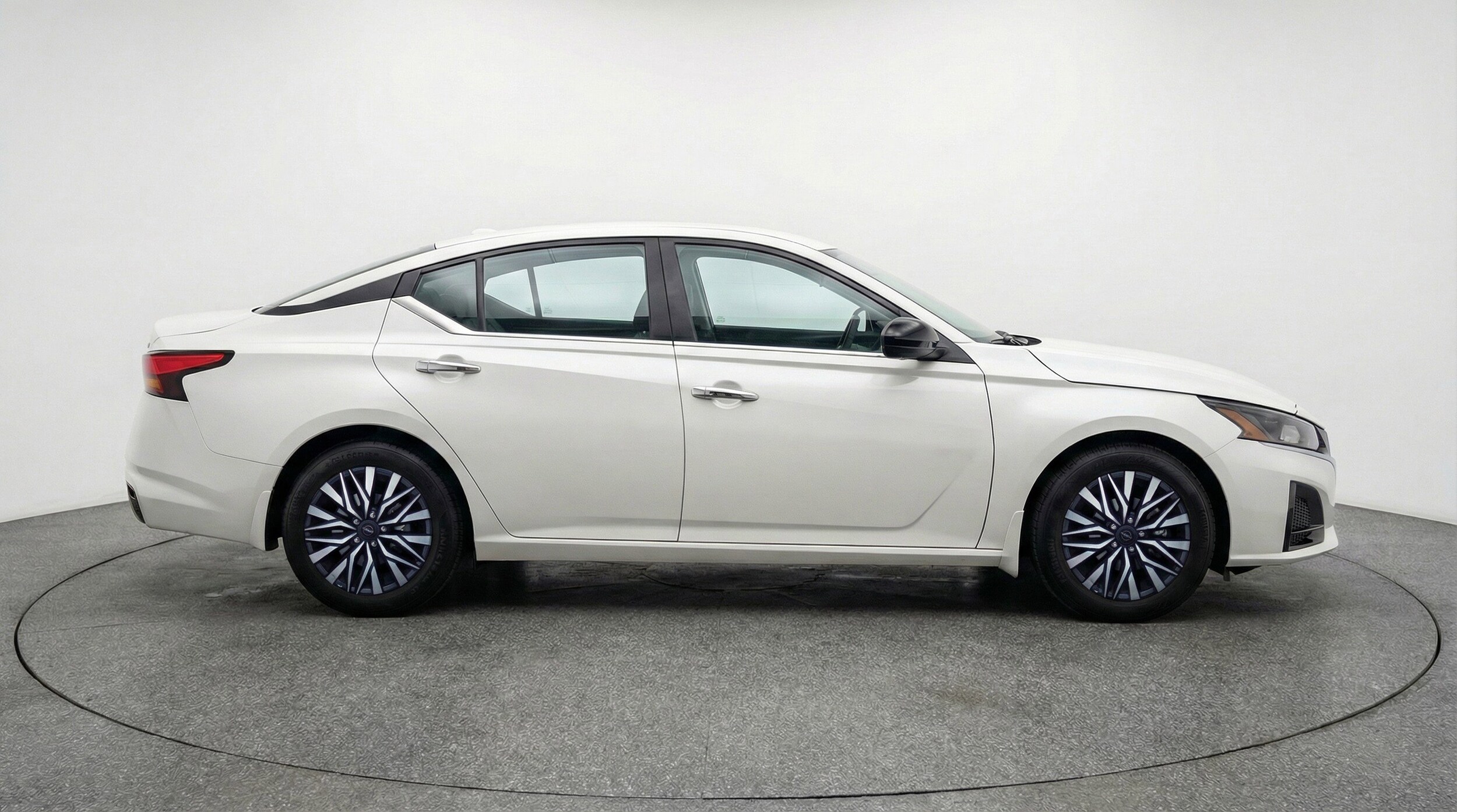 Thumbnail: 2025 Nissan Altima - 11