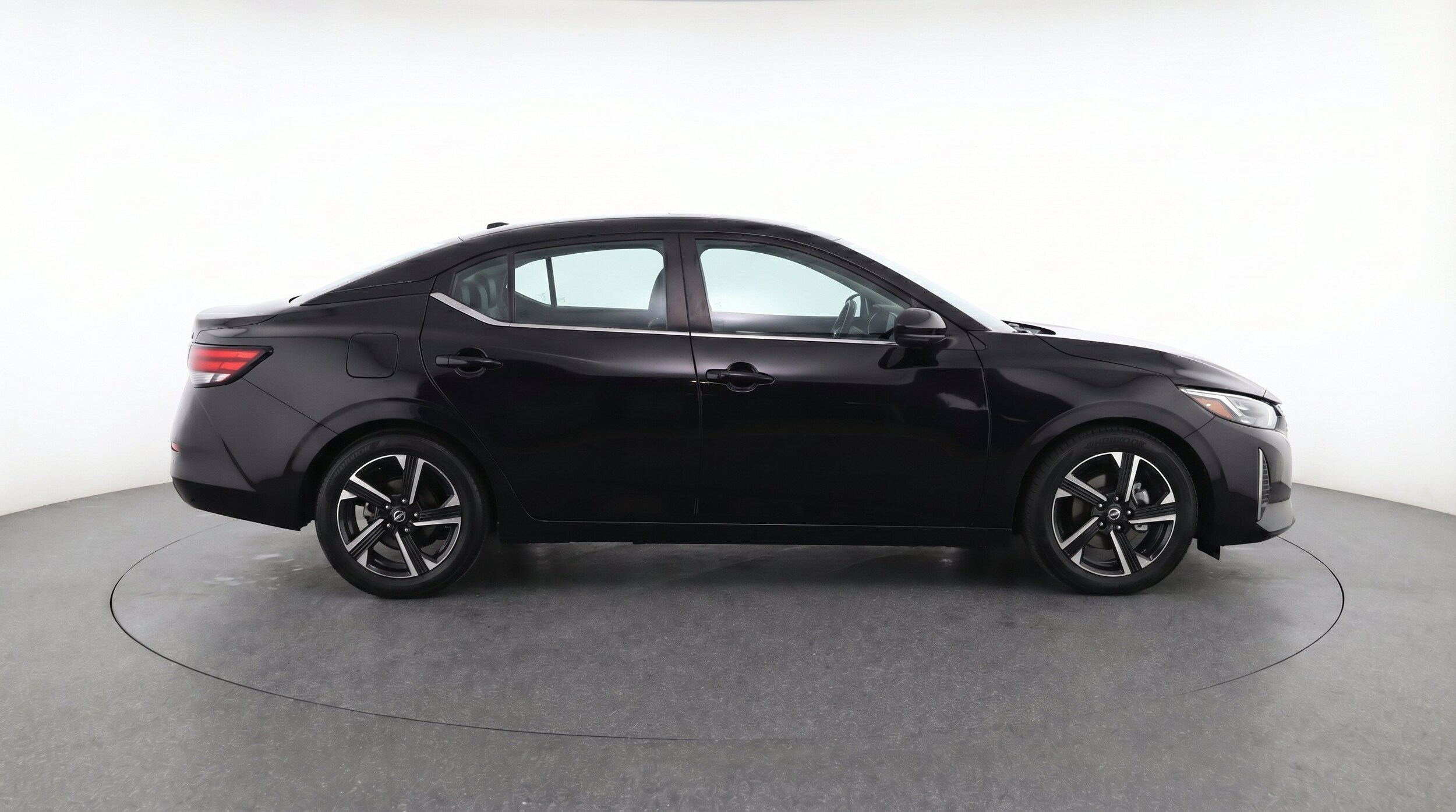Thumbnail: 2025 Nissan Sentra - 10