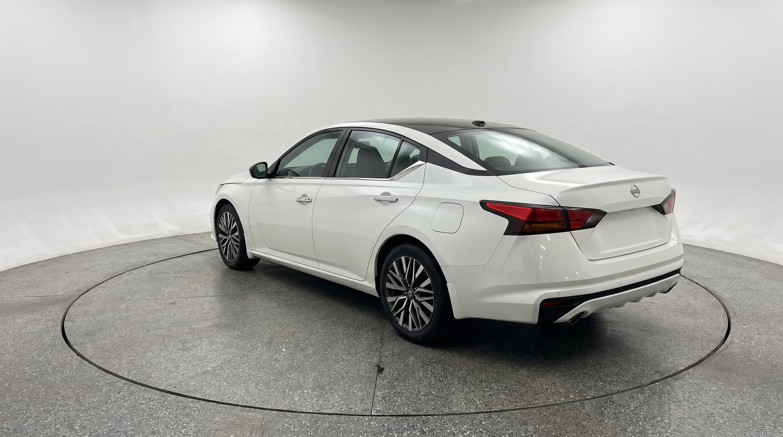 Thumbnail: 2025 Nissan Altima - 6