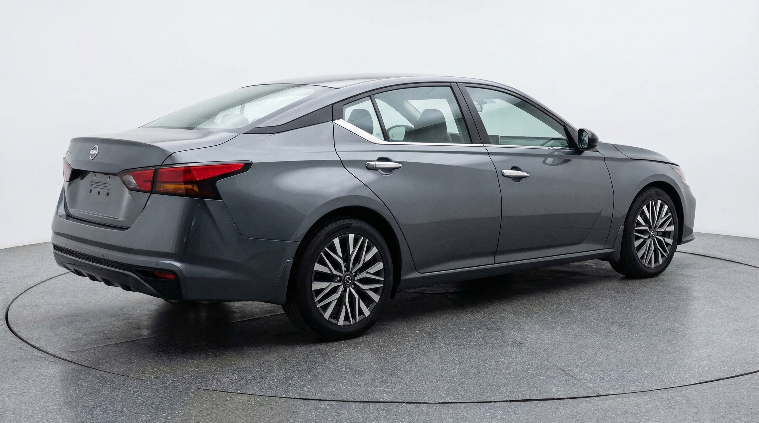 Thumbnail: 2025 Nissan Altima - 9