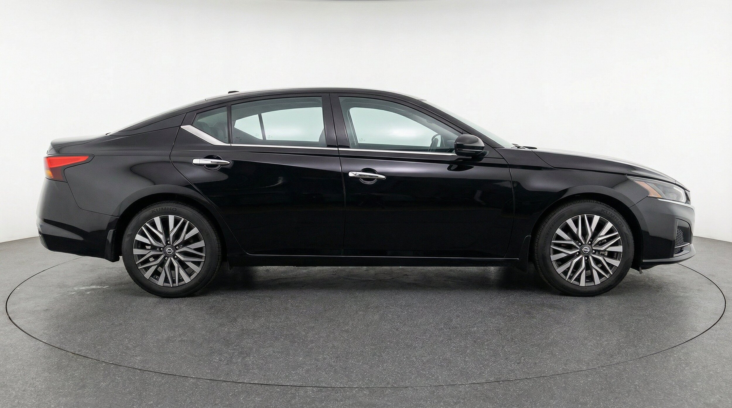 Thumbnail: 2025 Nissan Altima - 11