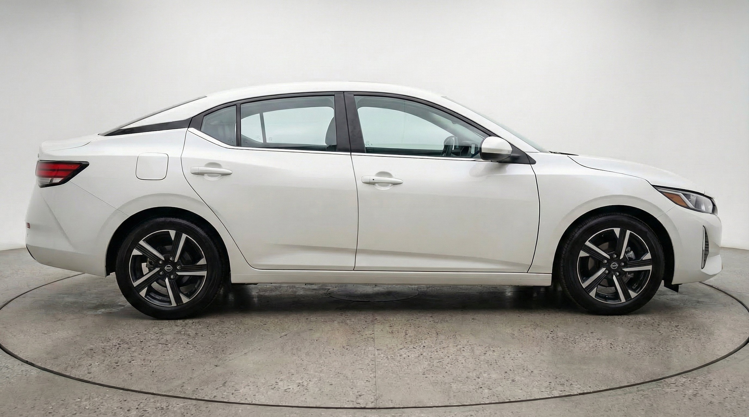 Thumbnail: 2025 Nissan Sentra - 11