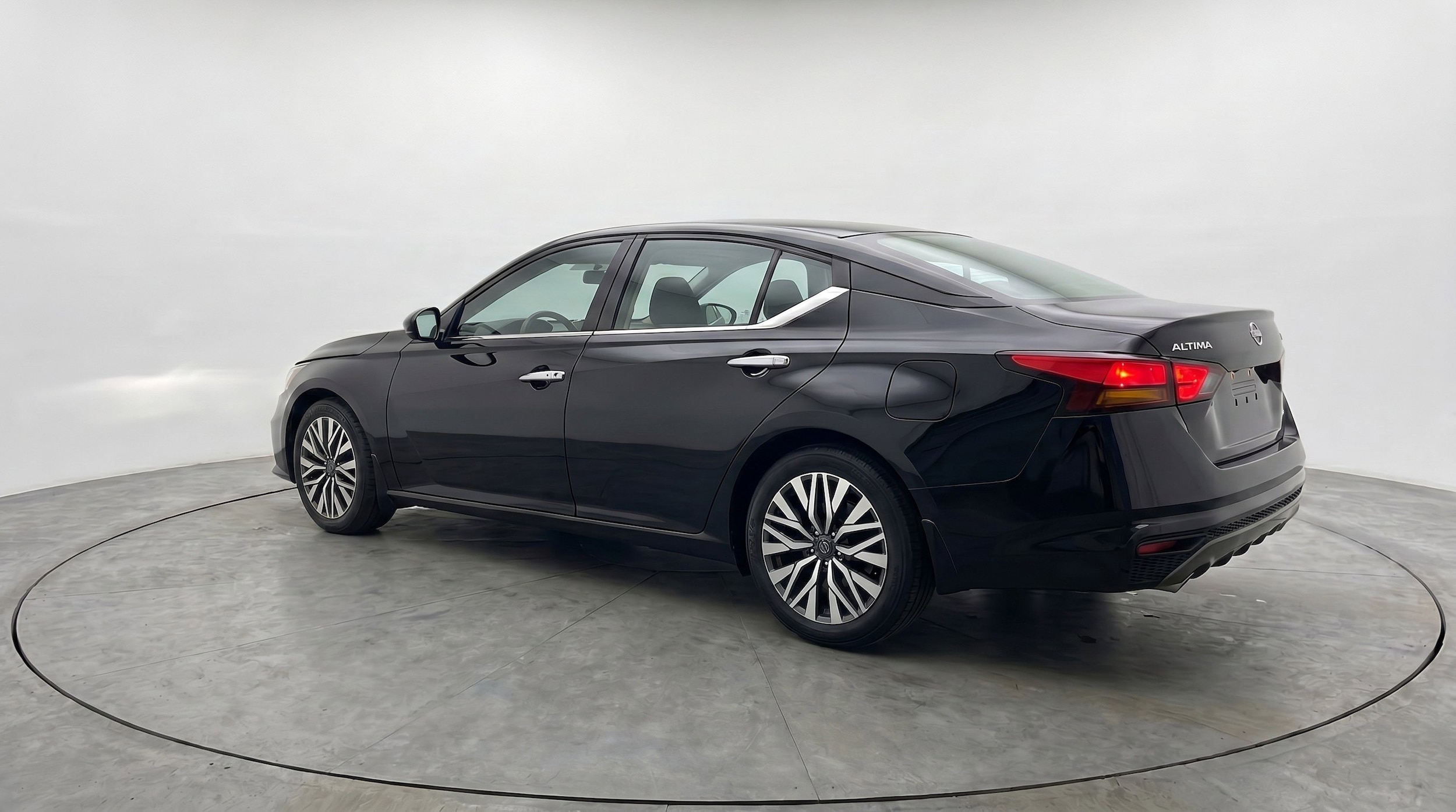 Thumbnail: 2025 Nissan Altima - 6