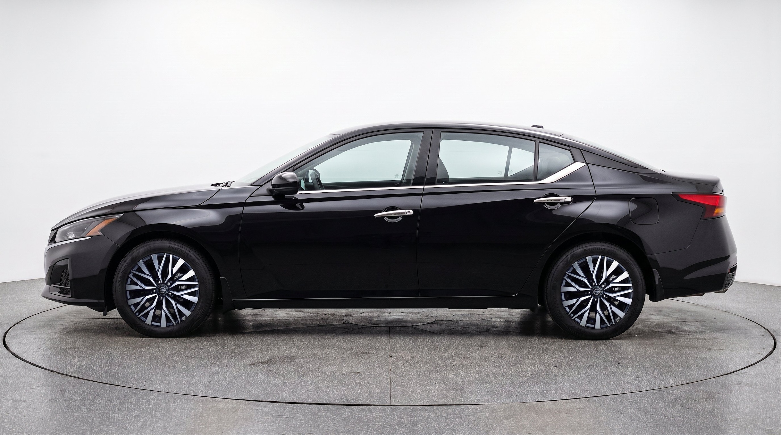 Thumbnail: 2025 Nissan Altima - 5