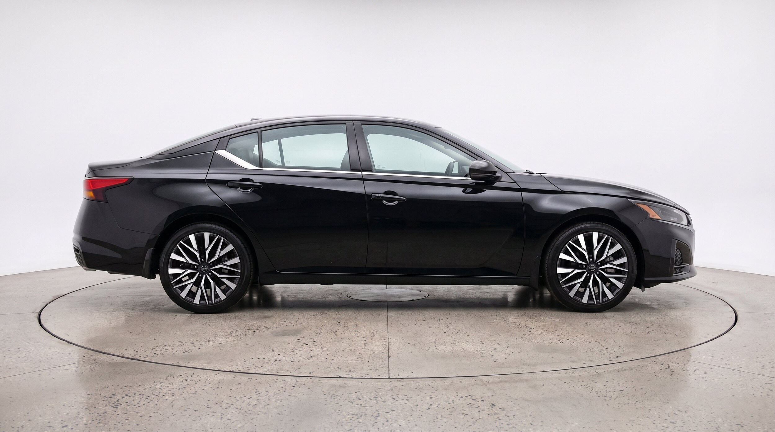 Thumbnail: 2025 Nissan Altima - 10