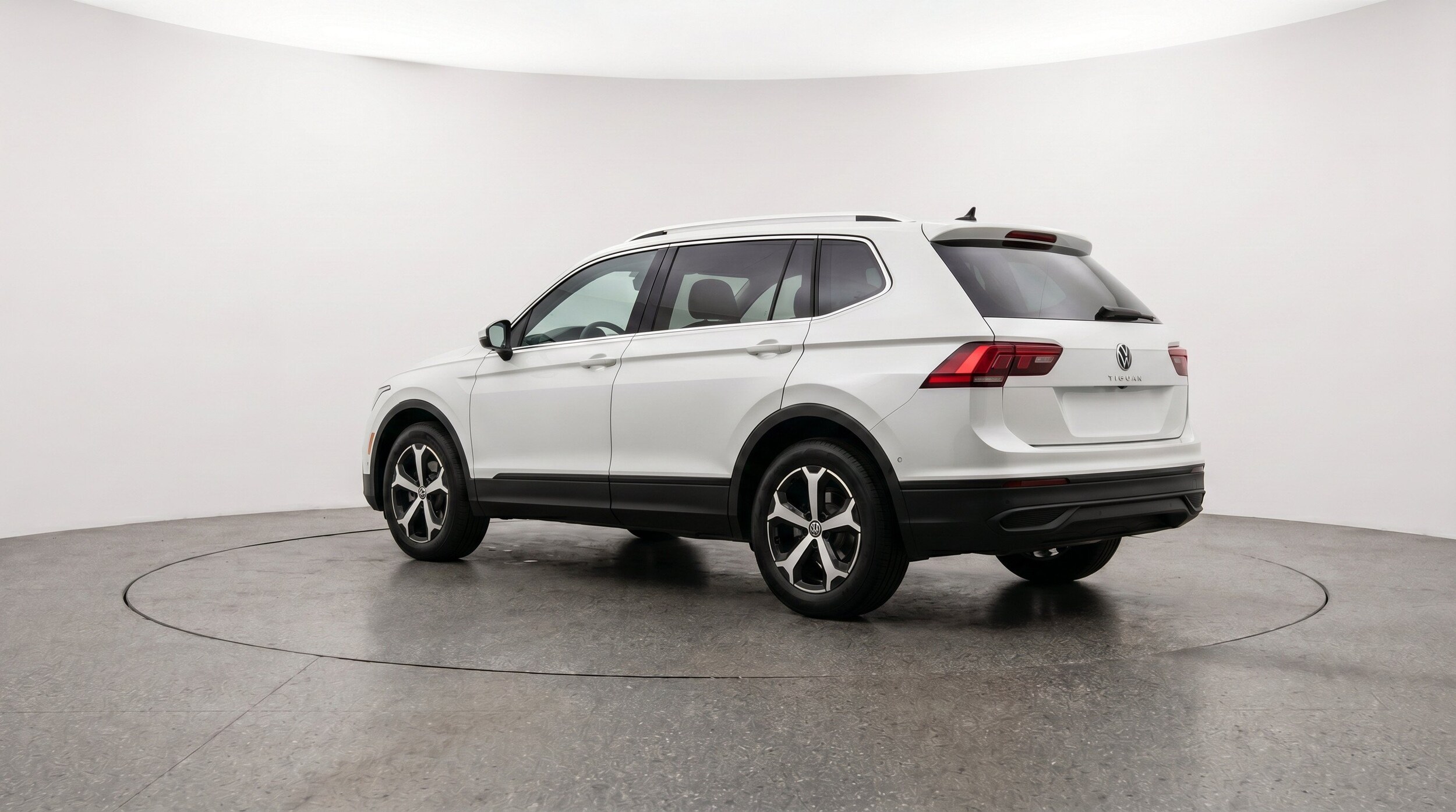 Thumbnail: 2026 Volkswagen Tiguan - 6