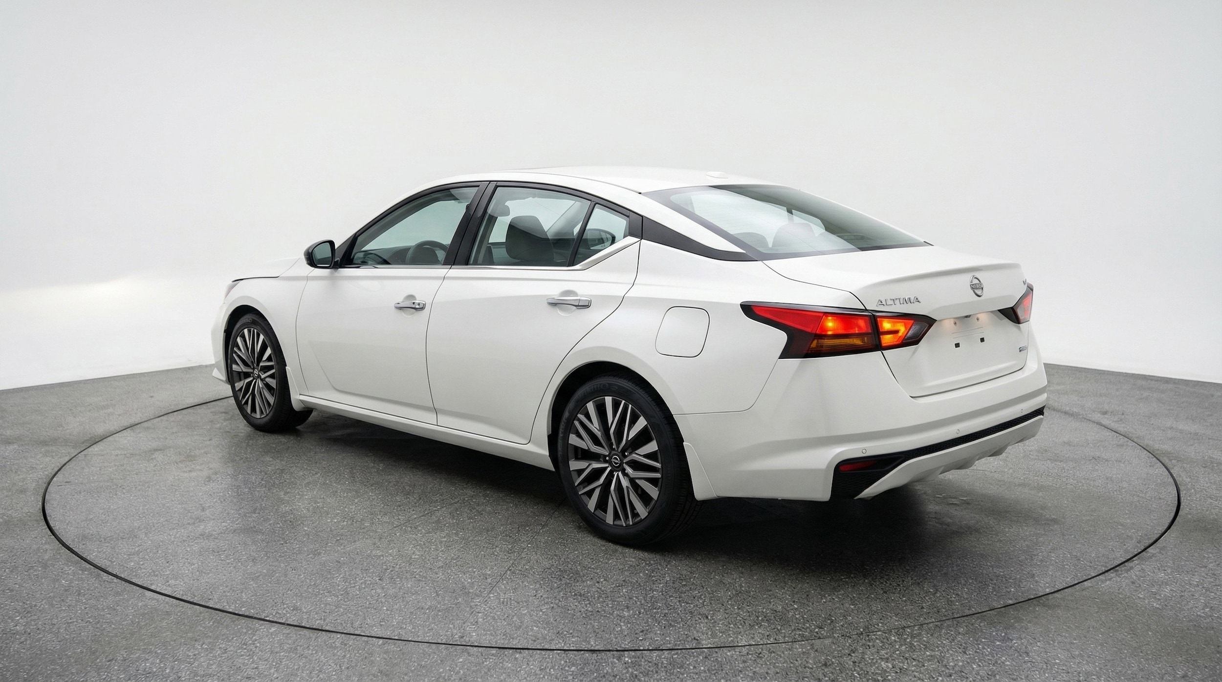 Thumbnail: 2025 Nissan Altima - 6