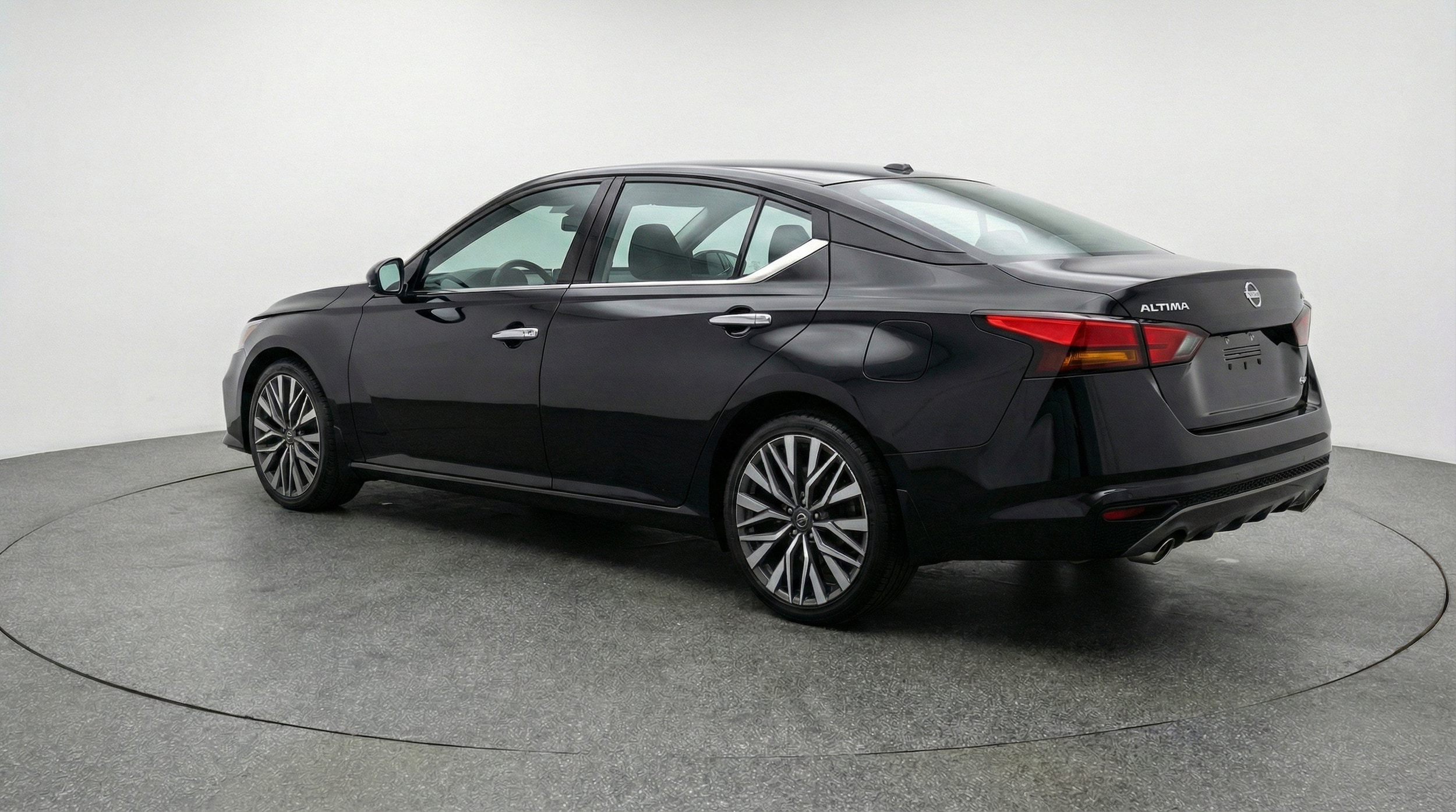 Thumbnail: 2025 Nissan Altima - 6