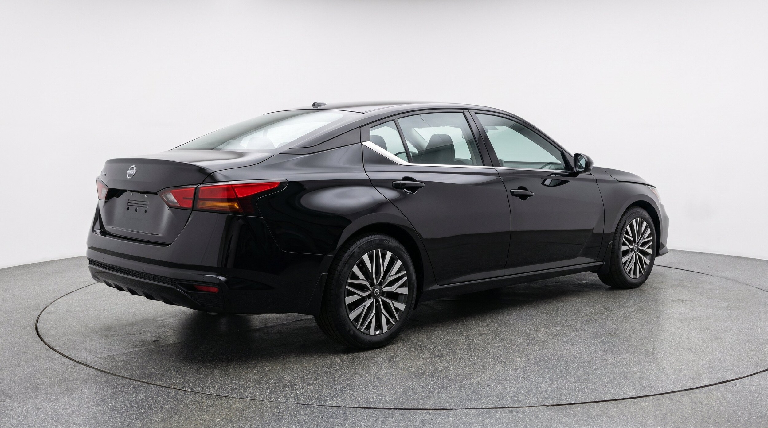 Thumbnail: 2025 Nissan Altima - 9