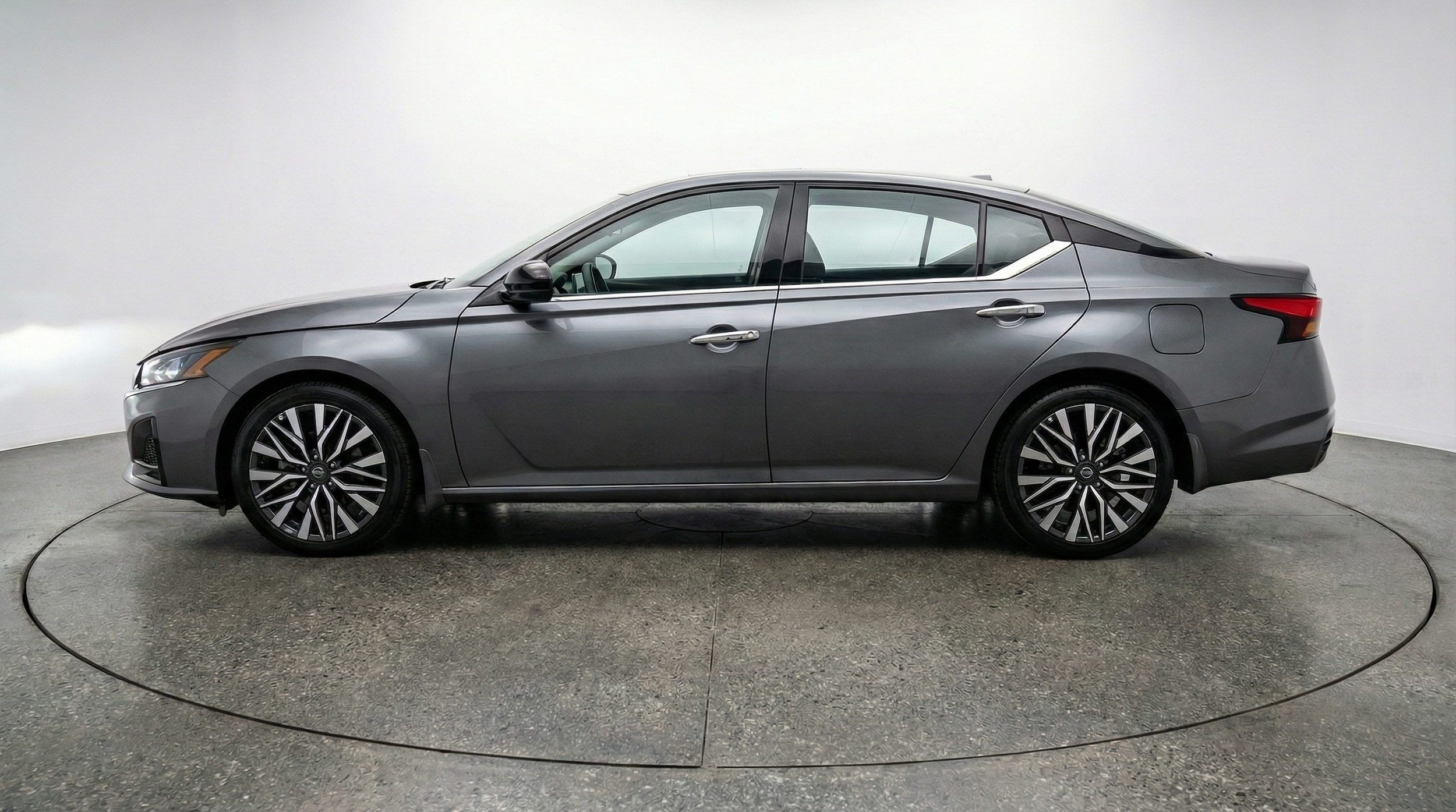 Thumbnail: 2025 Nissan Altima - 4