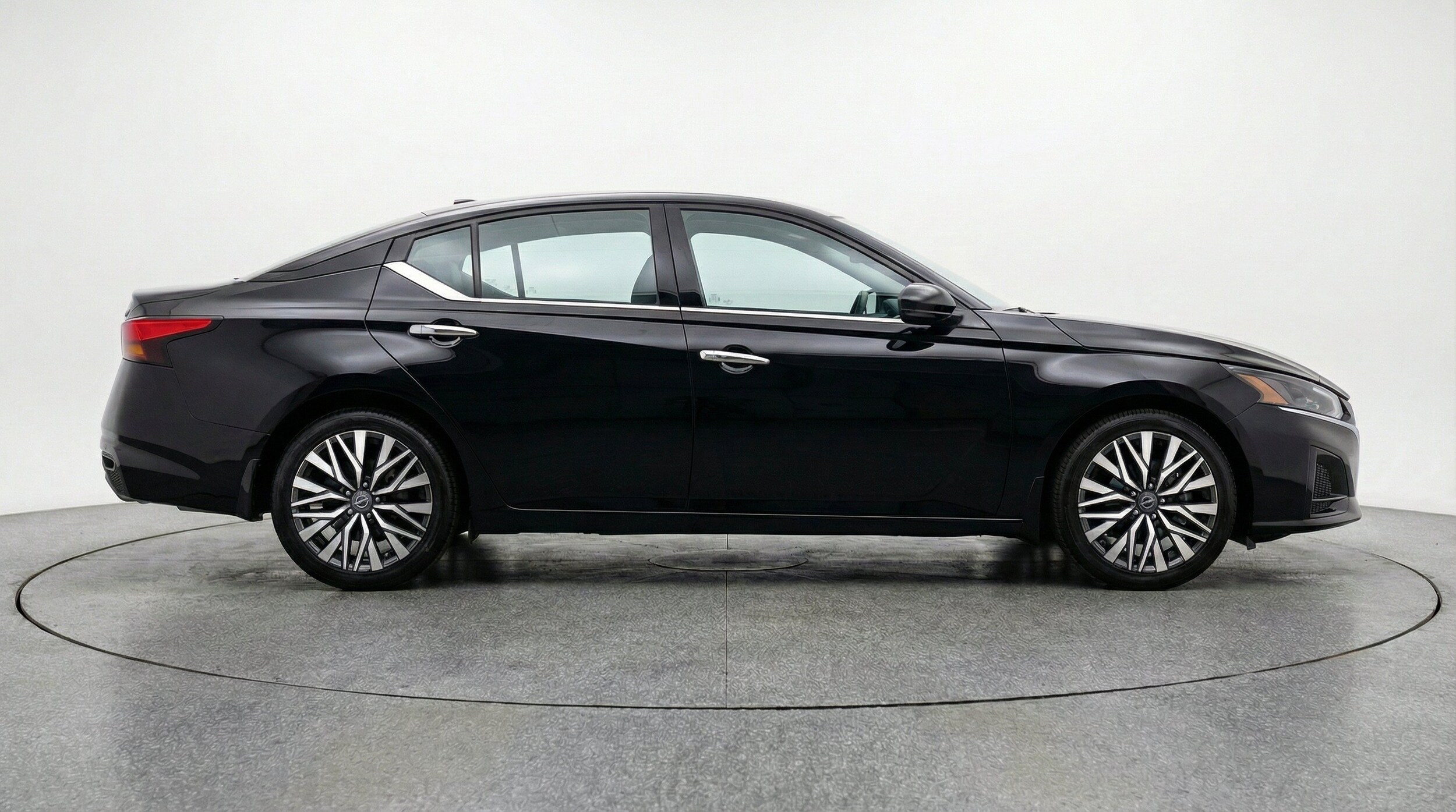 Thumbnail: 2025 Nissan Altima - 11