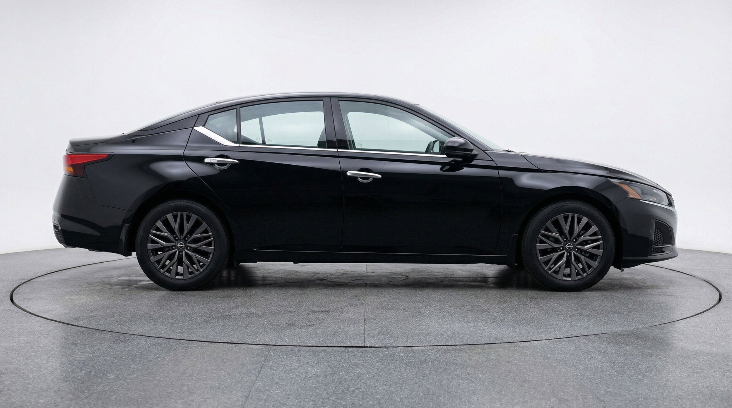 Thumbnail: 2025 Nissan Altima - 11