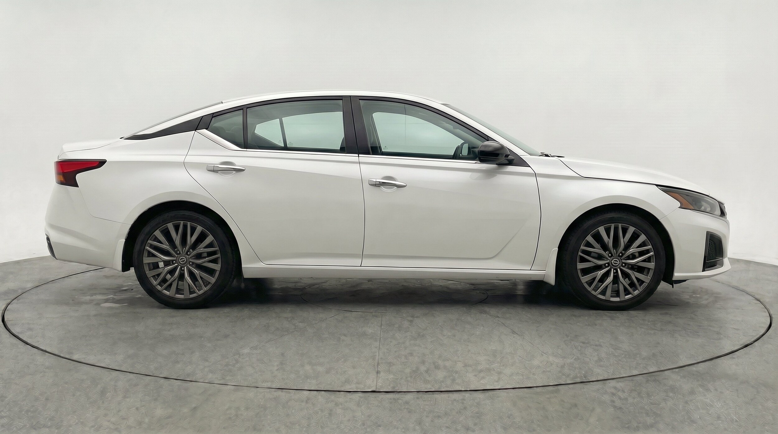 Thumbnail: 2025 Nissan Altima - 11