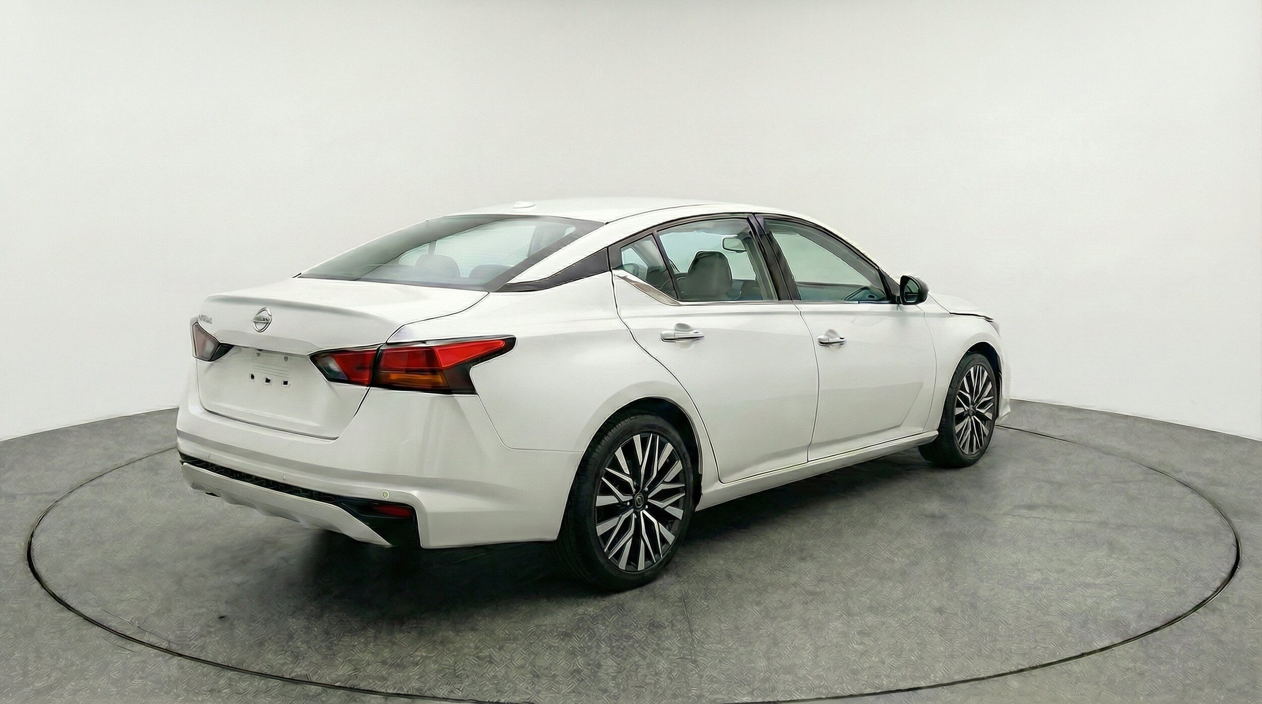 Thumbnail: 2025 Nissan Altima - 9