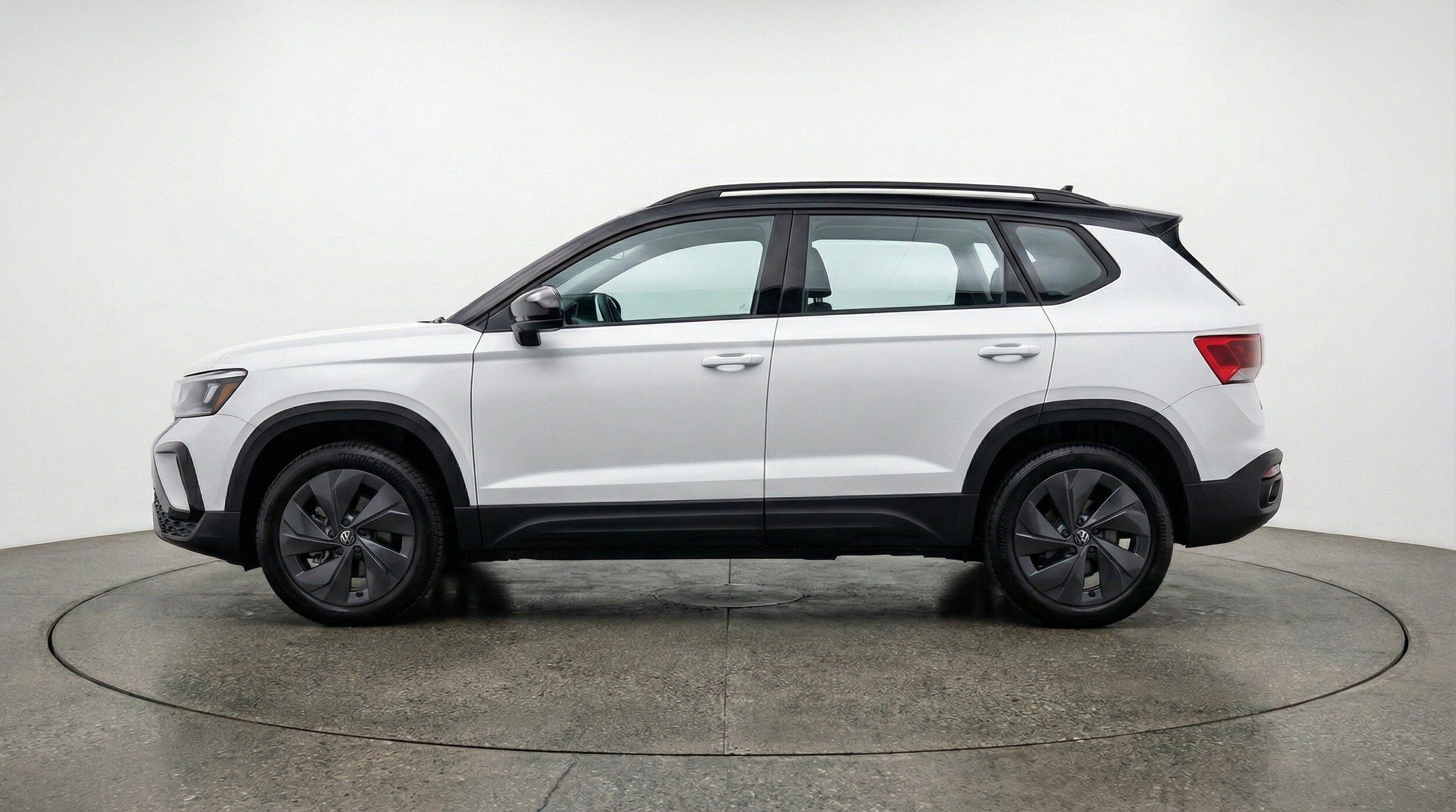 Thumbnail: 2026 Volkswagen Taos - 5