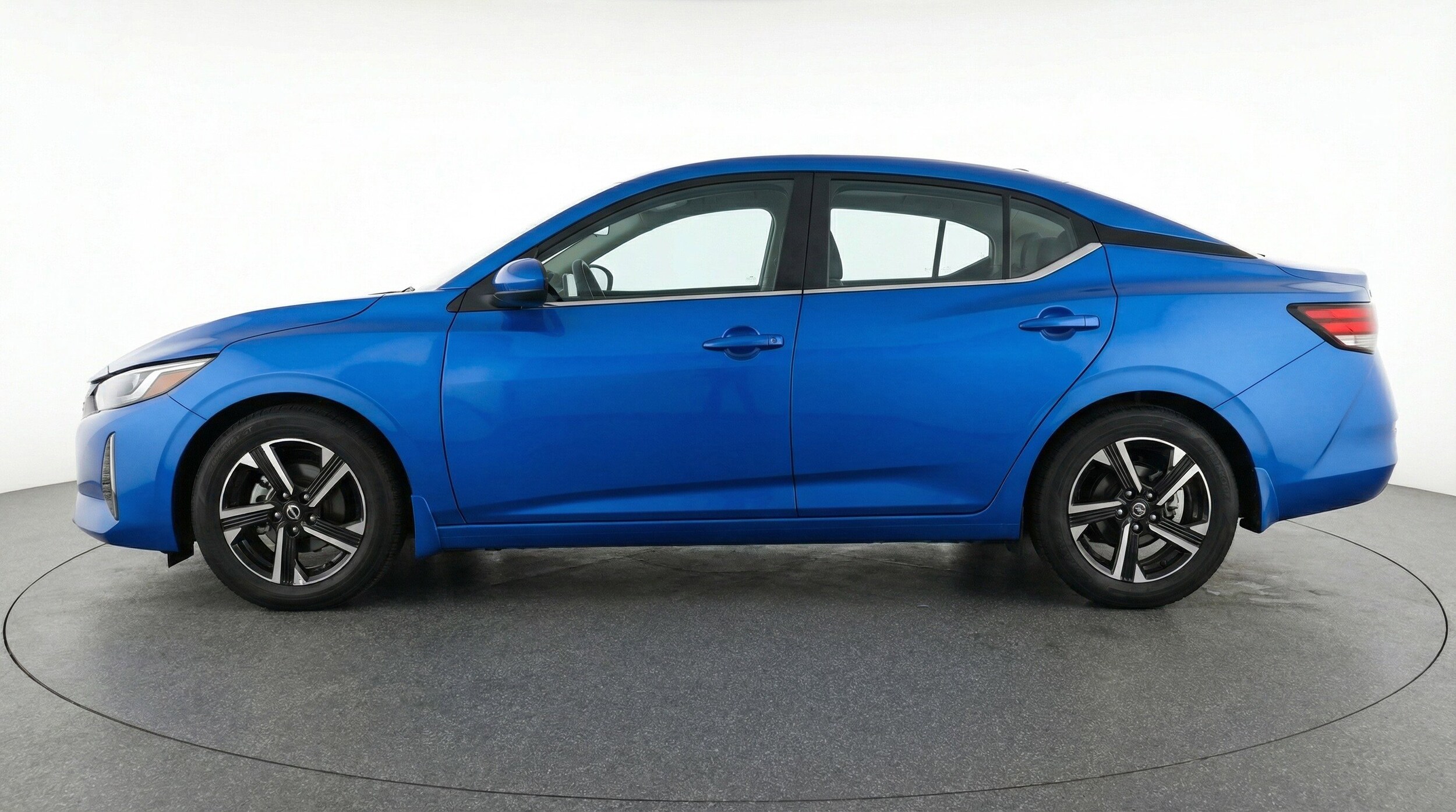 Thumbnail: 2025 Nissan Sentra - 5