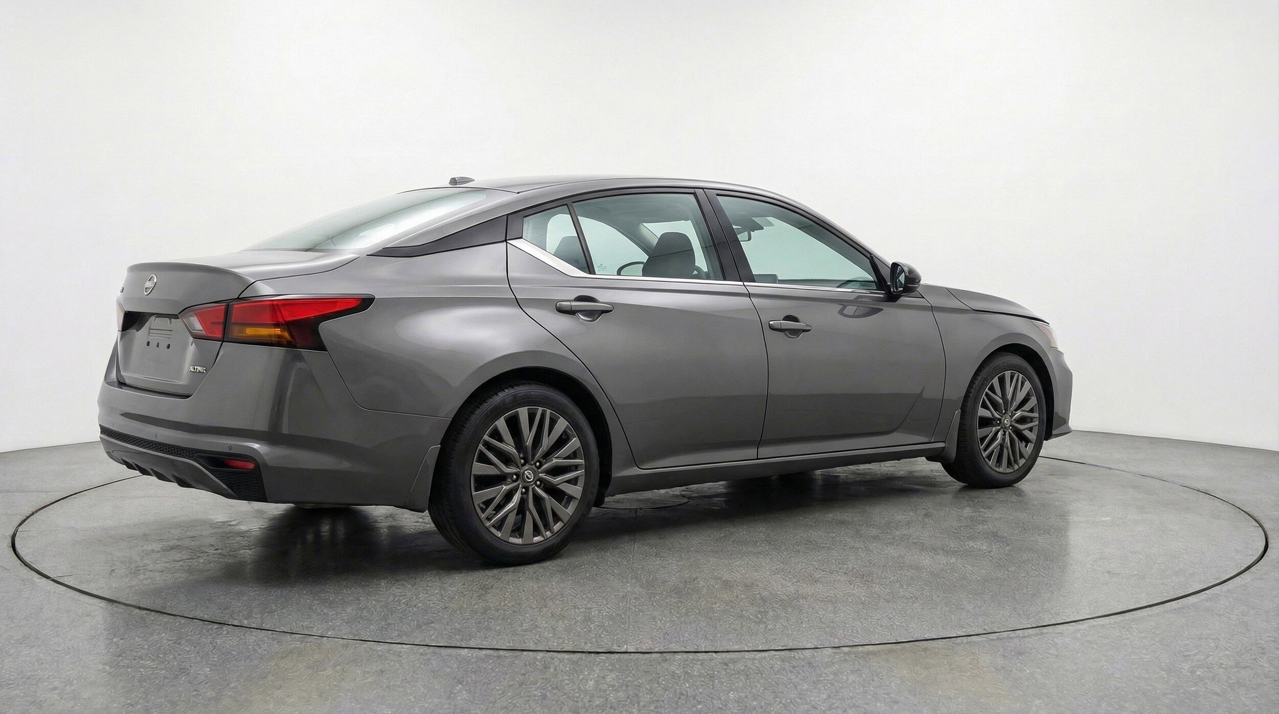 Thumbnail: 2025 Nissan Altima - 9