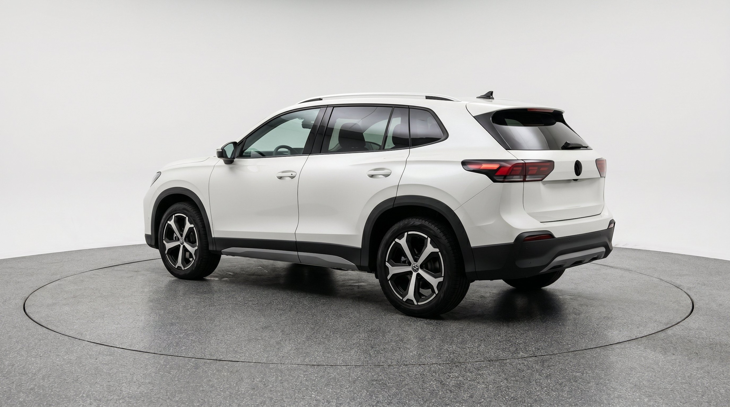 Thumbnail: 2026 Volkswagen Tiguan - 6
