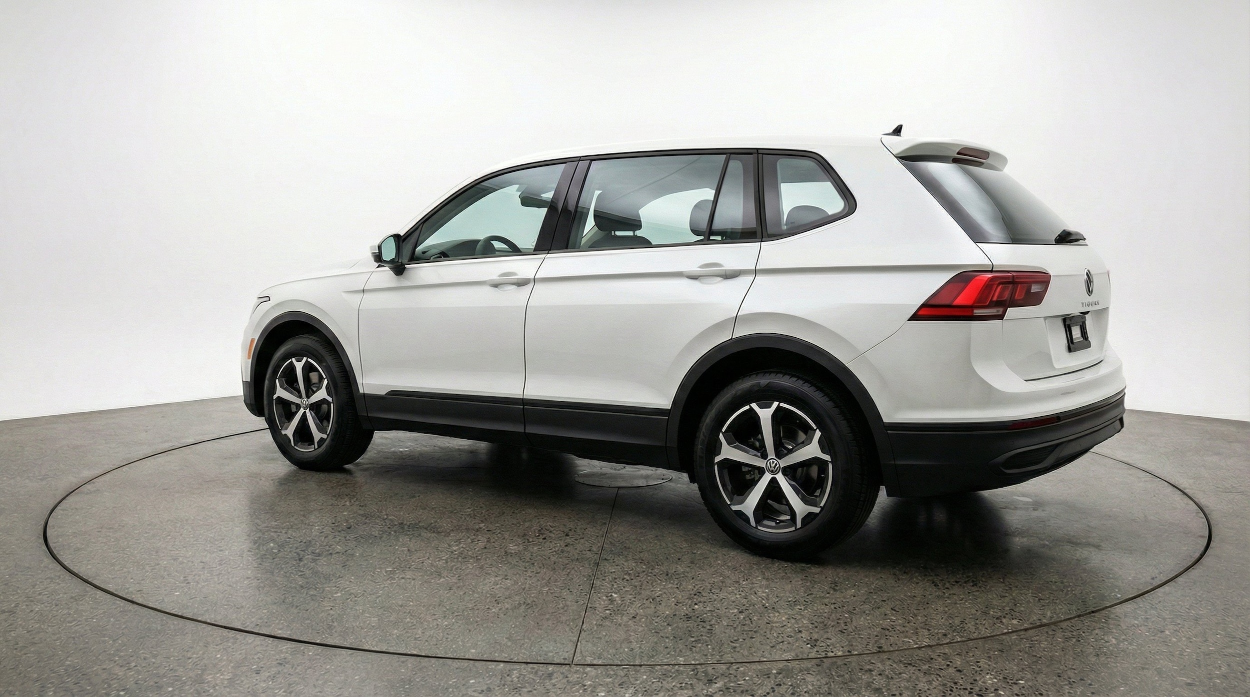Thumbnail: 2026 Volkswagen Tiguan - 6