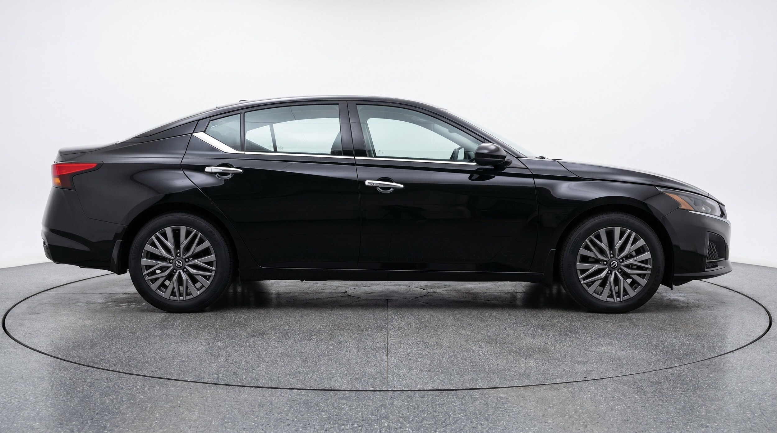 Thumbnail: 2025 Nissan Altima - 11