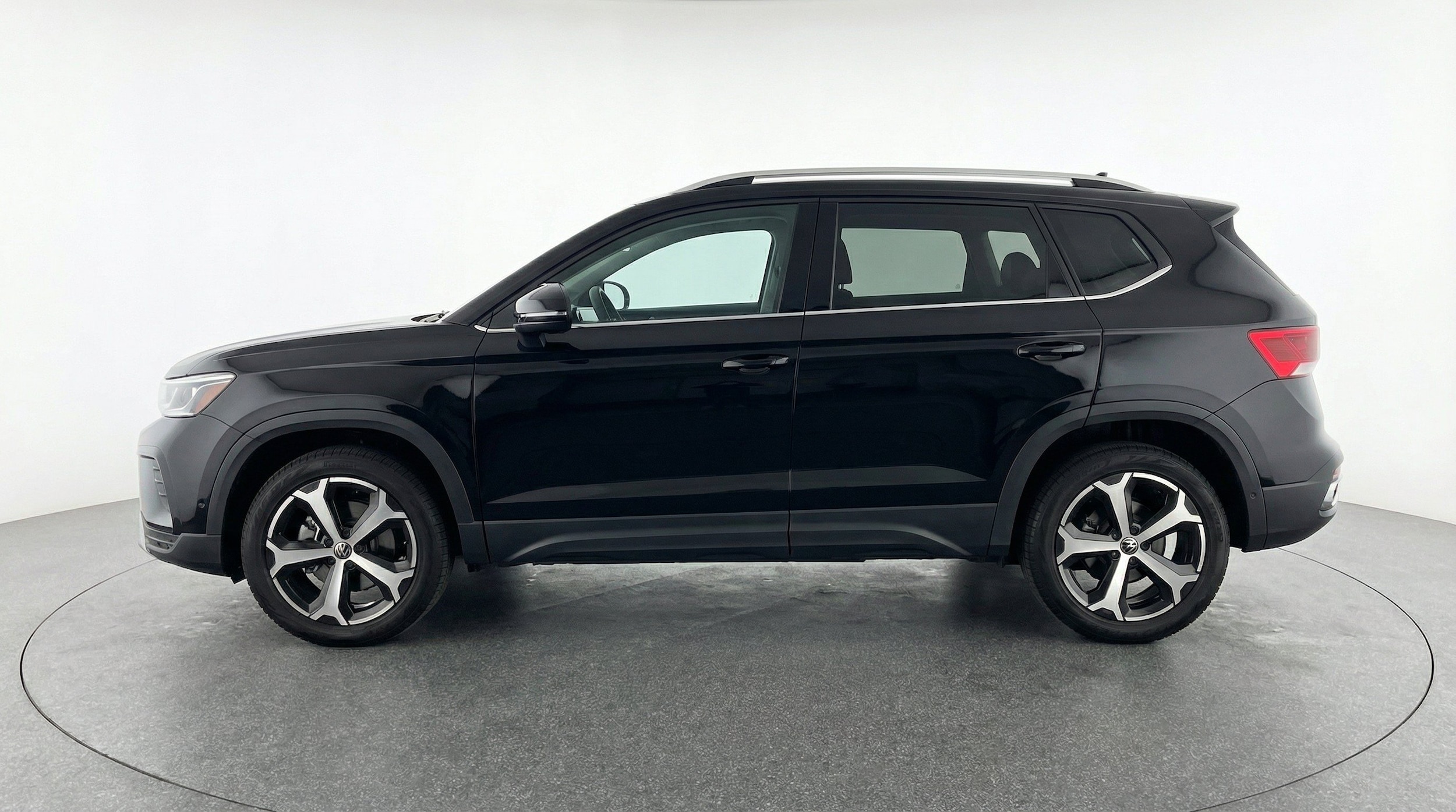 Thumbnail: 2026 Volkswagen Tiguan - 5