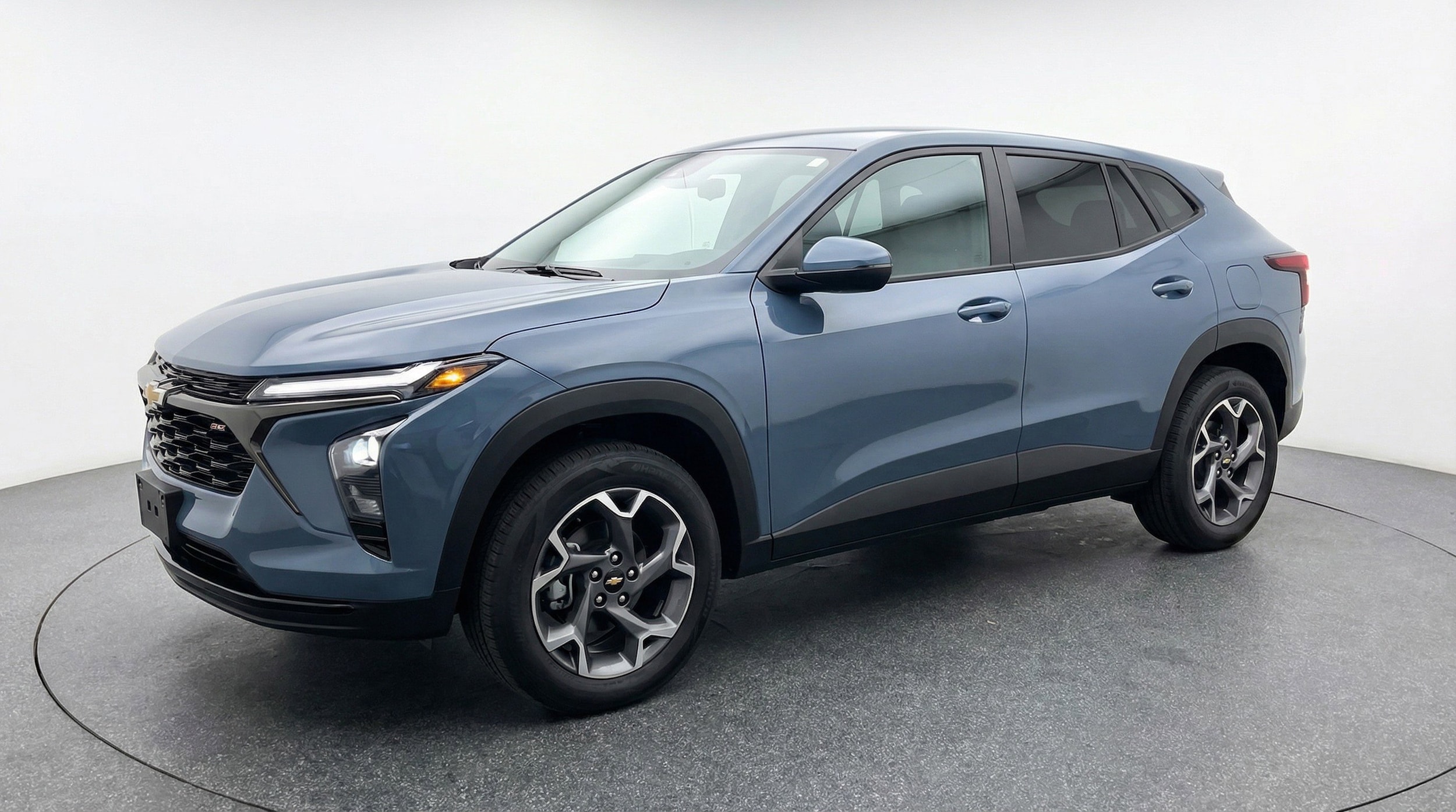 Thumbnail: 2025 Chevrolet Trax - 3