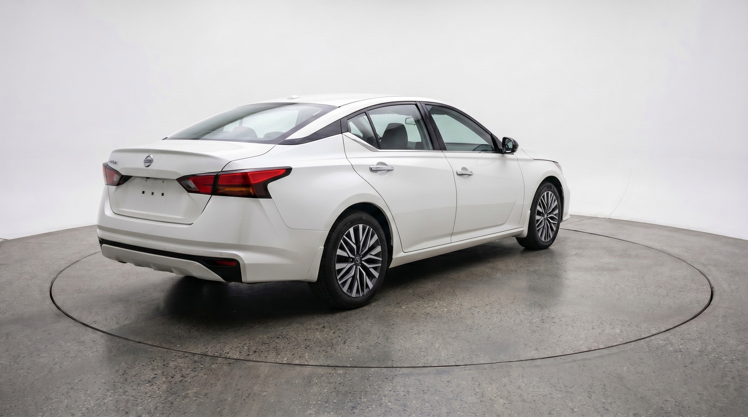 Thumbnail: 2025 Nissan Altima - 9