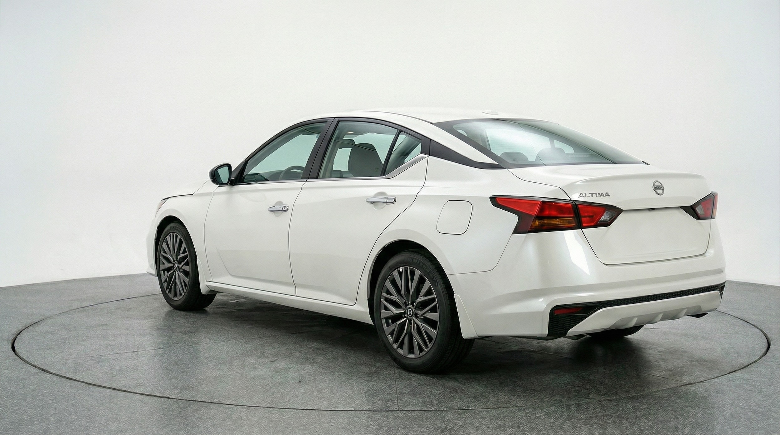 Thumbnail: 2025 Nissan Altima - 5