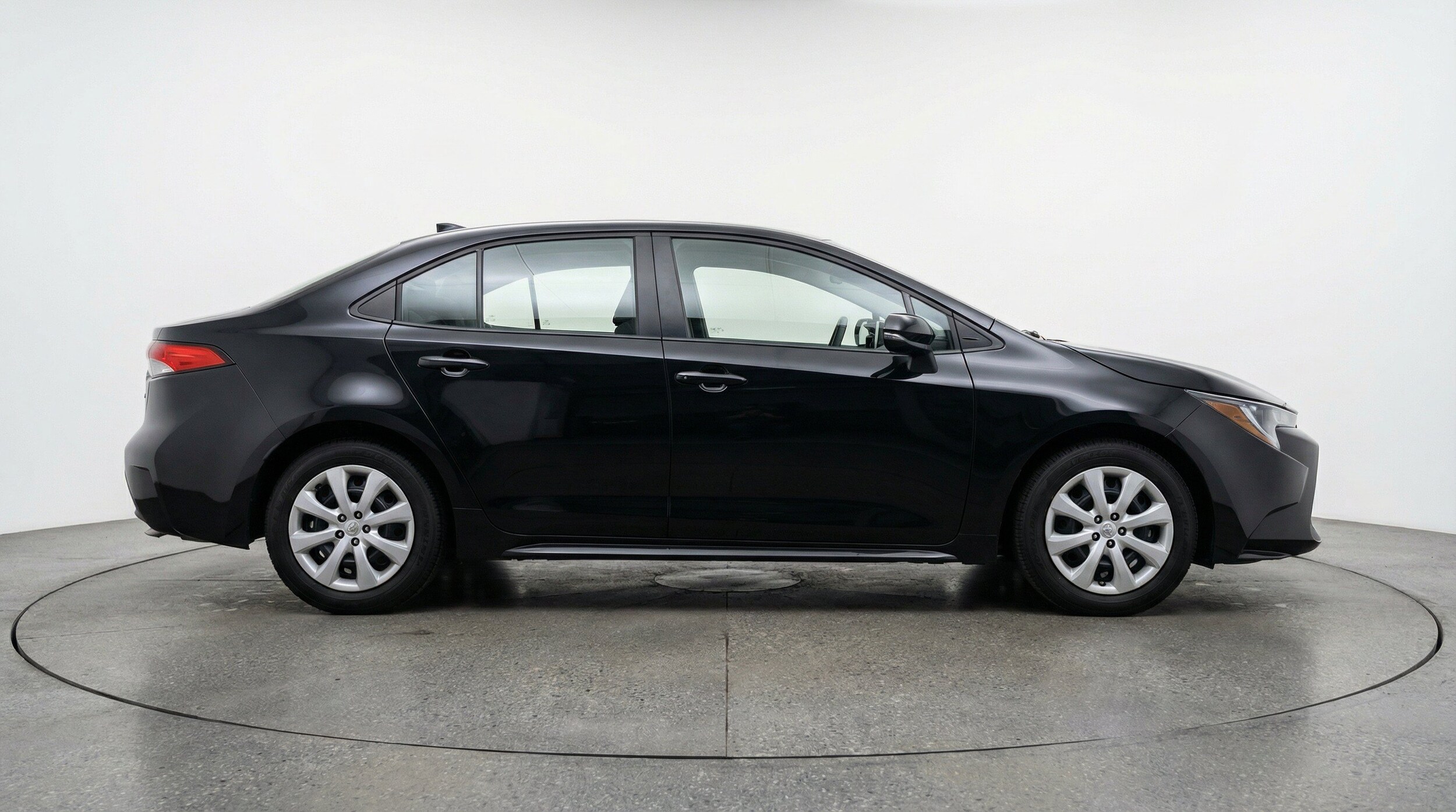 Thumbnail: 2025 Toyota Corolla - 11