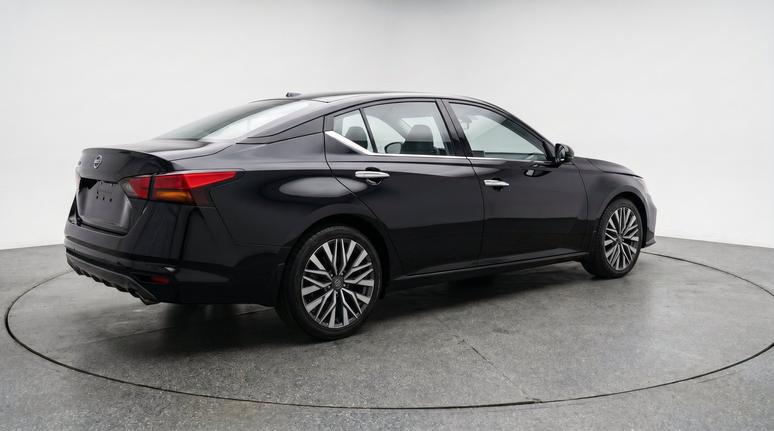 Thumbnail: 2025 Nissan Altima - 9