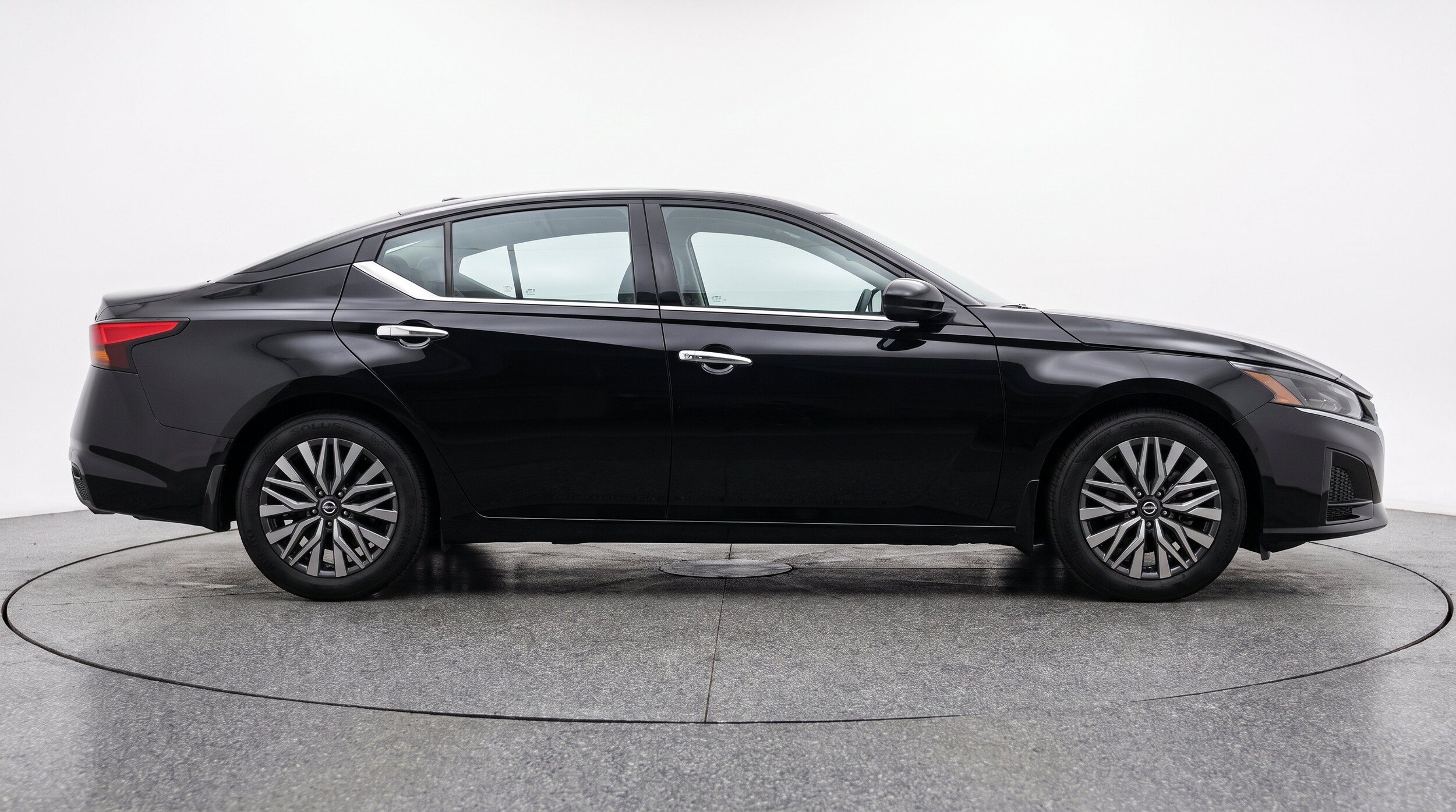 Thumbnail: 2025 Nissan Altima - 10