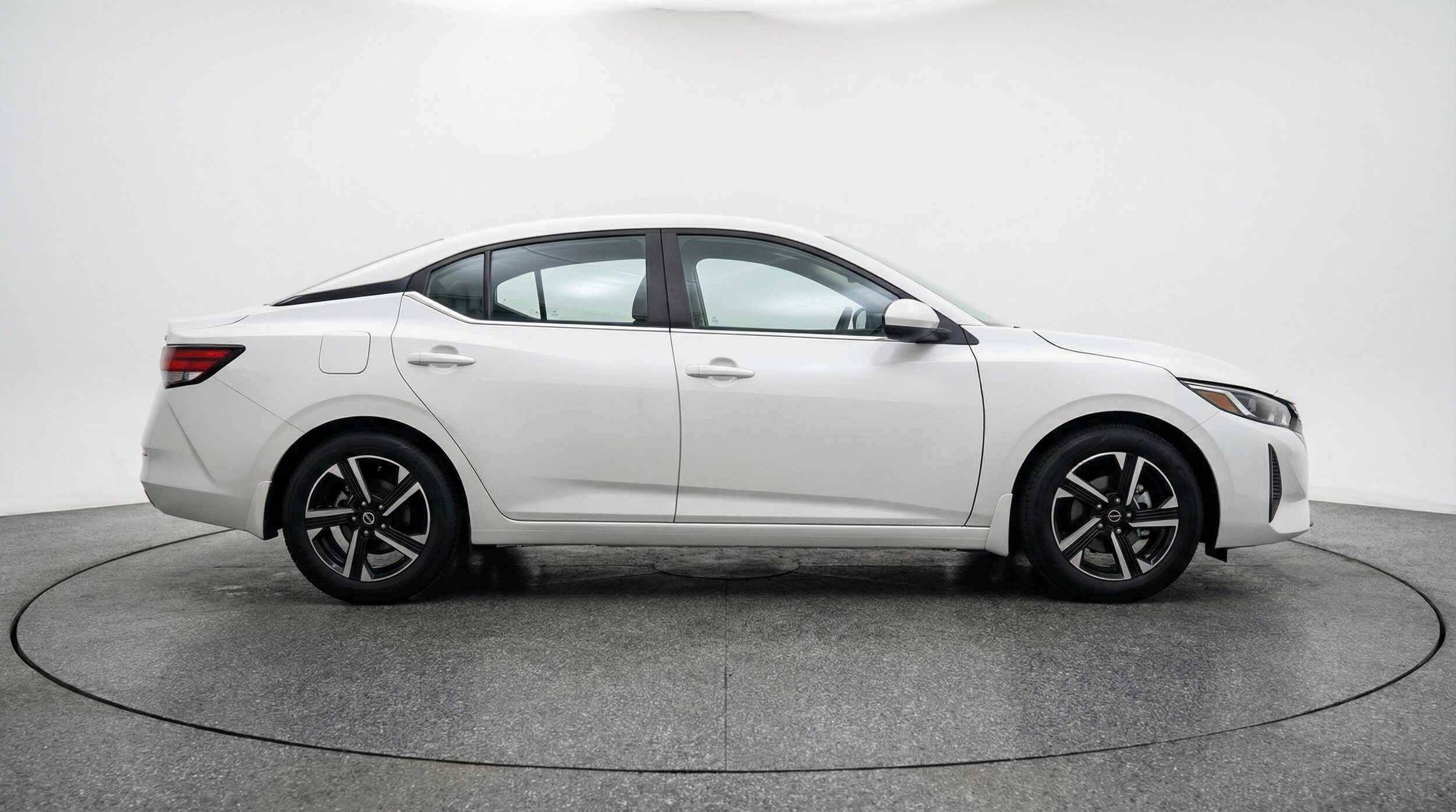 Thumbnail: 2025 Nissan Sentra - 10