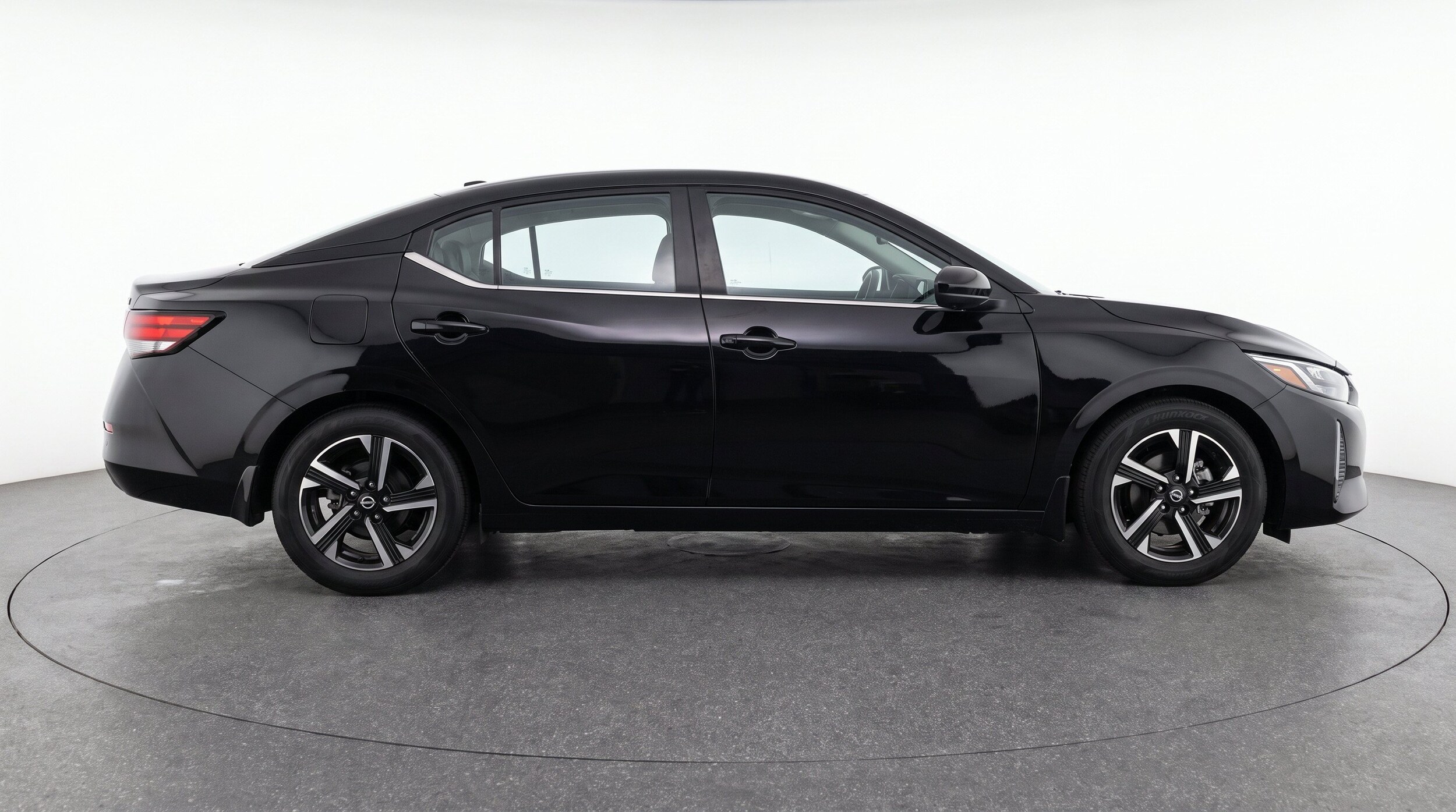 Thumbnail: 2025 Nissan Sentra - 11