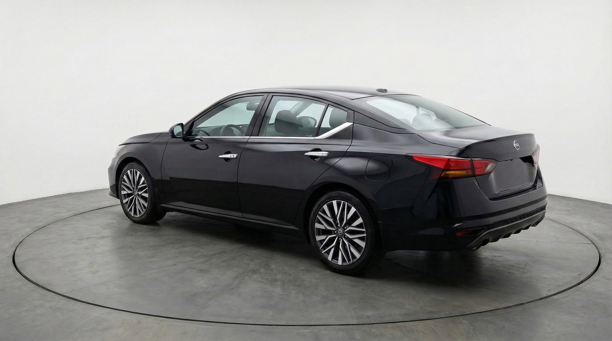 Thumbnail: 2025 Nissan Altima - 6