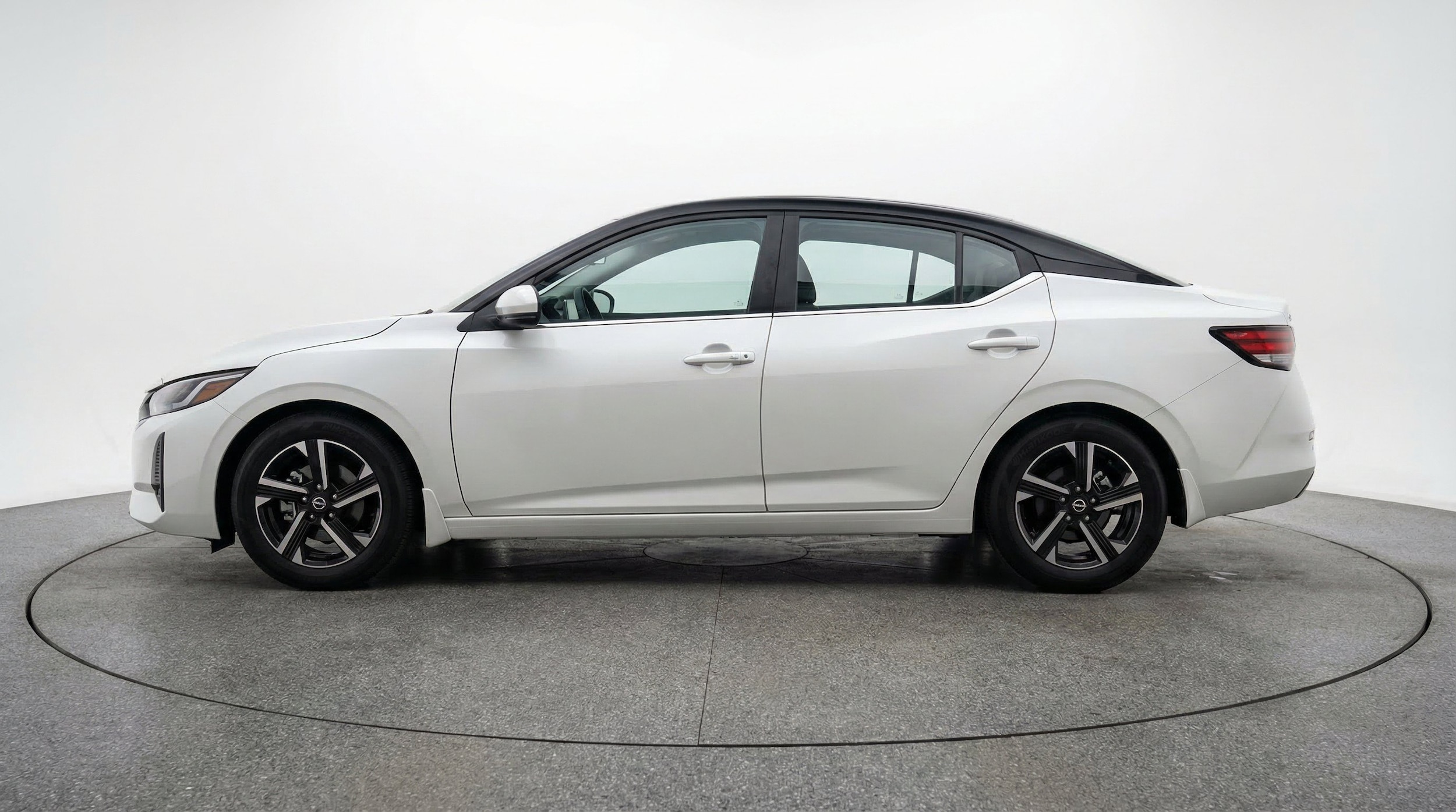 Thumbnail: 2025 Nissan Sentra - 5