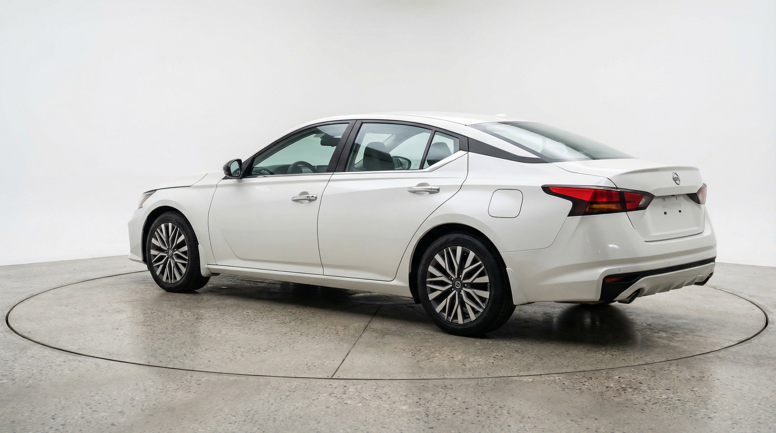 Thumbnail: 2025 Nissan Altima - 6
