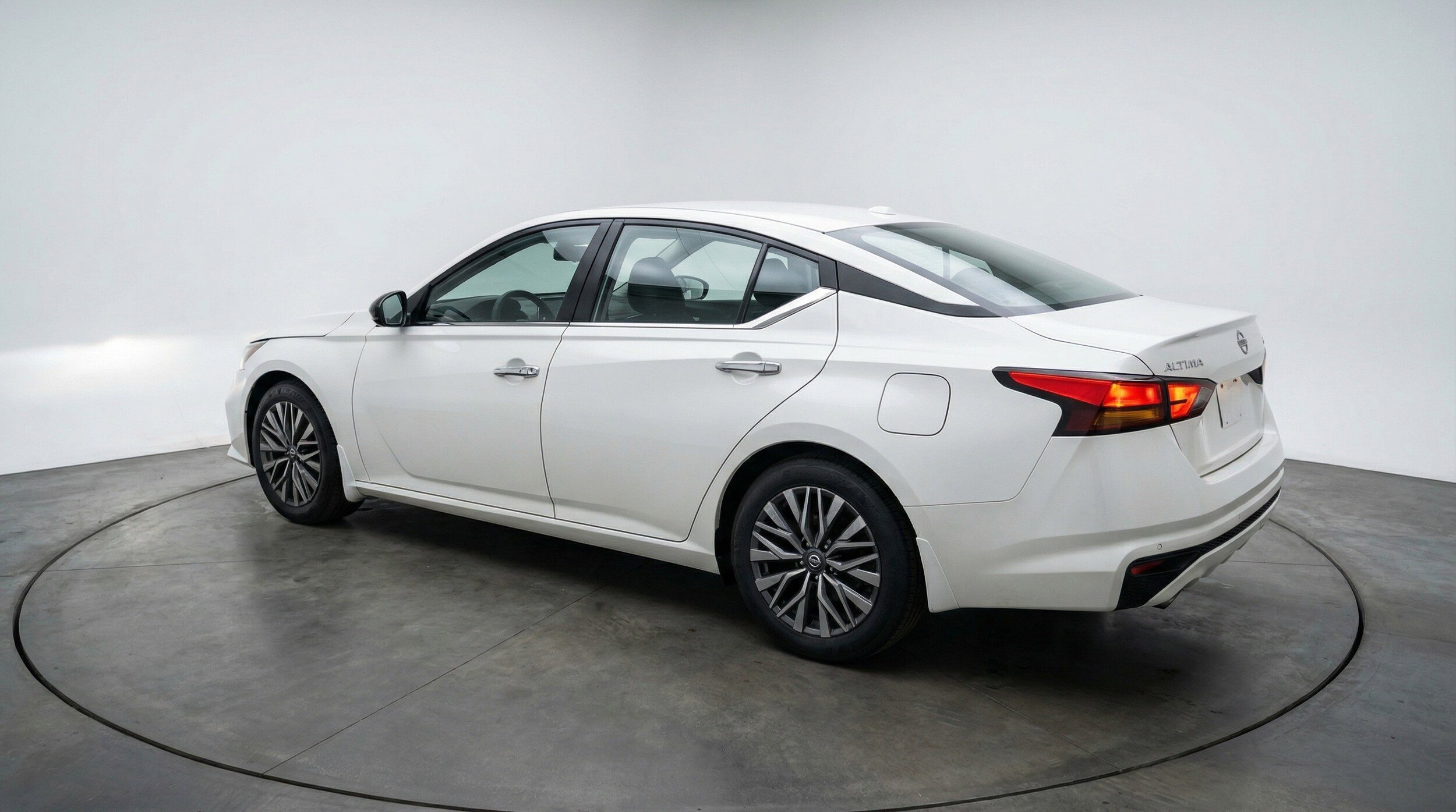 Thumbnail: 2025 Nissan Altima - 6