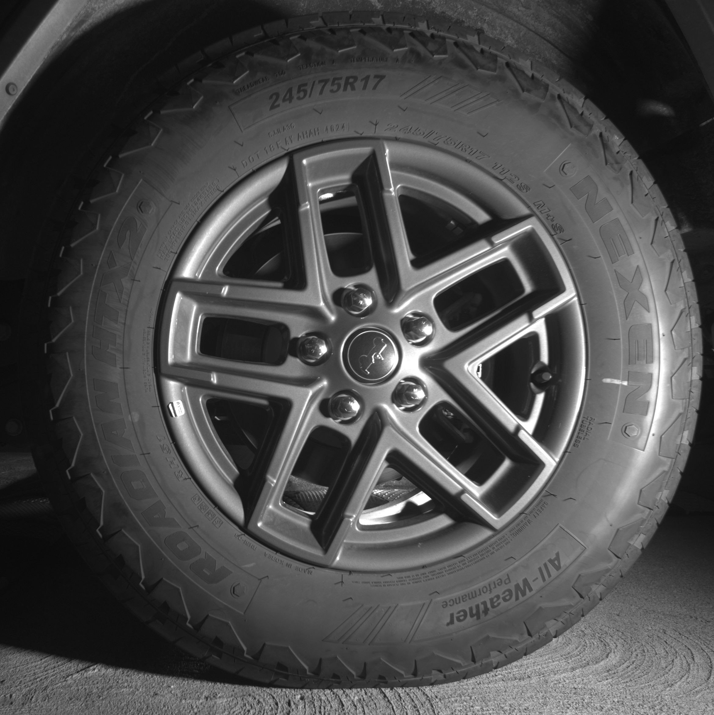 Thumbnail: 2025 Jeep Wrangler - 14